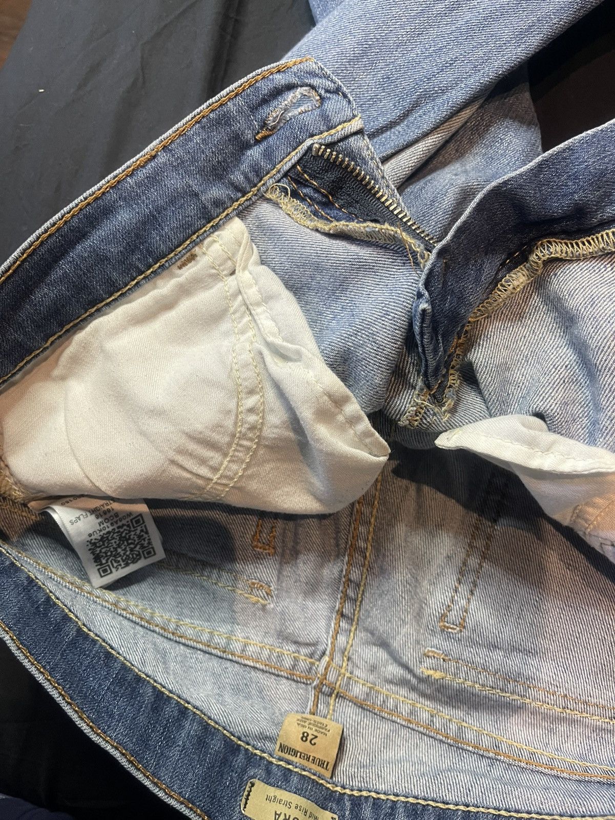 True Religion TRUE RELIGION CORA MID RISE STRAIGHT SZ 28 Size 28" / US 6 / IT 42 - 9 Thumbnail