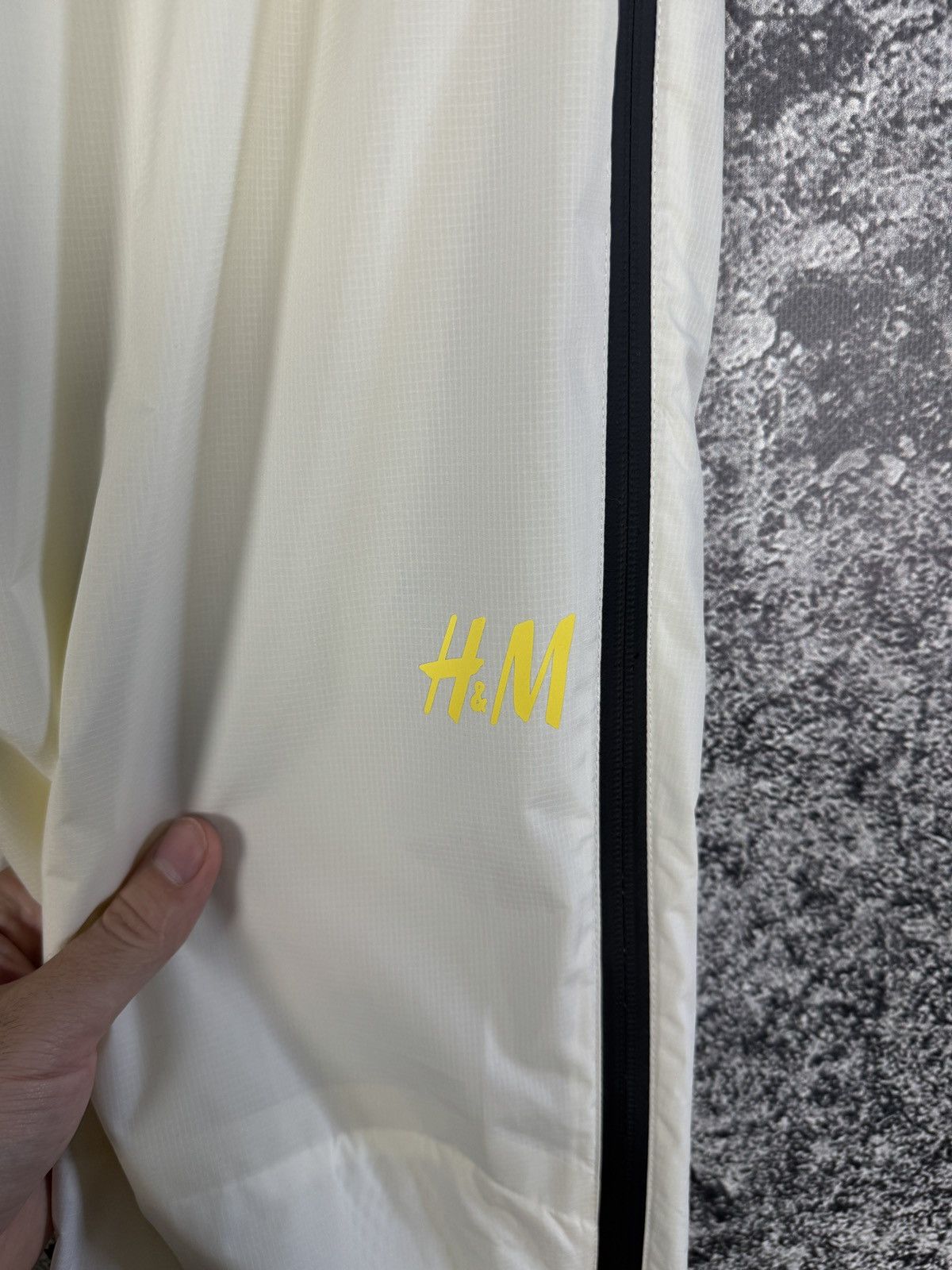 H&M × USA Olympics H&M x Olympic Games Team Sweden Track Pants Rare Size XL Size US 38 / EU 54 - 7 Thumbnail