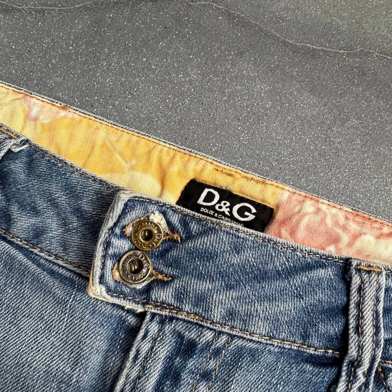 Dolce & Gabbana × Vintage D&G Dolce & Gabbana Vintage Mini Skirt Size 27" / US 4 / IT 40 - 8 Thumbnail