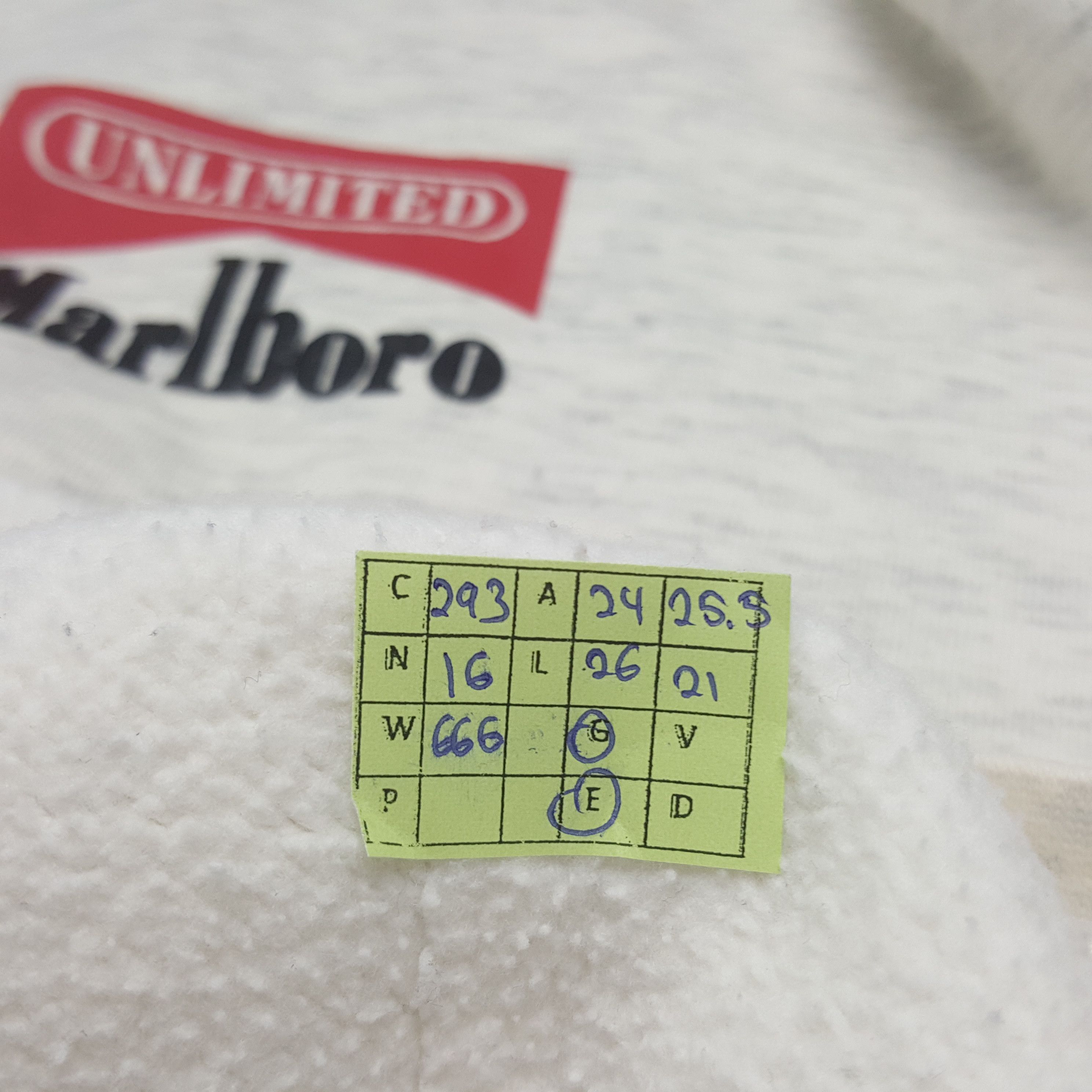 Marlboro Vintage Marlboro Unlimited American Sport Sweatshirt C293N16 Size US L / EU 52-54 / 3 - 7 Thumbnail