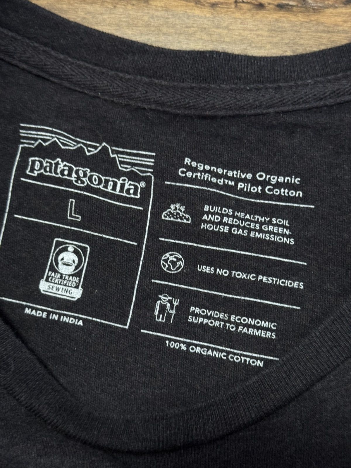 Patagonia Patagonia P-6 Logo Pocket Tee Black Size L Organic Cotton Size US L / EU 52-54 / 3 - 4 Thumbnail