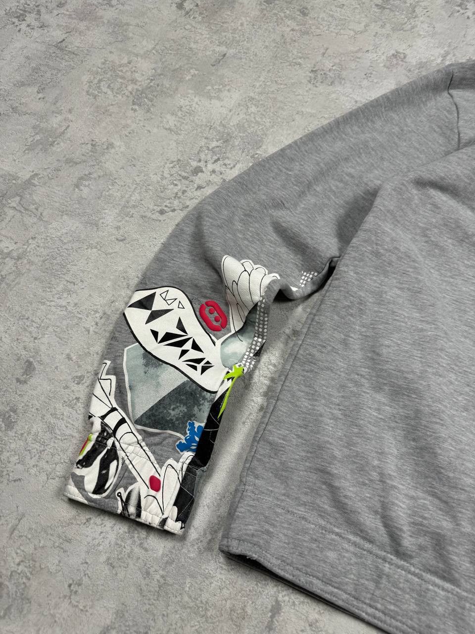 Adidas Vintage Adidas Y2K Sweatshirt Big Logo On The Sleeve Size M Size US M / EU 48-50 / 2 - 13 Thumbnail