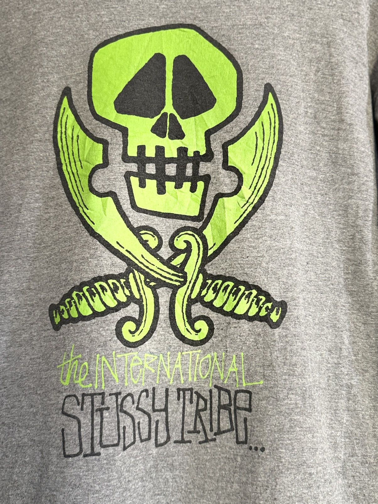 Stussy Vintage Stussy Tribe The International Skulls Streetwear Tee Size US L / EU 52-54 / 3 - 2 Thumbnail