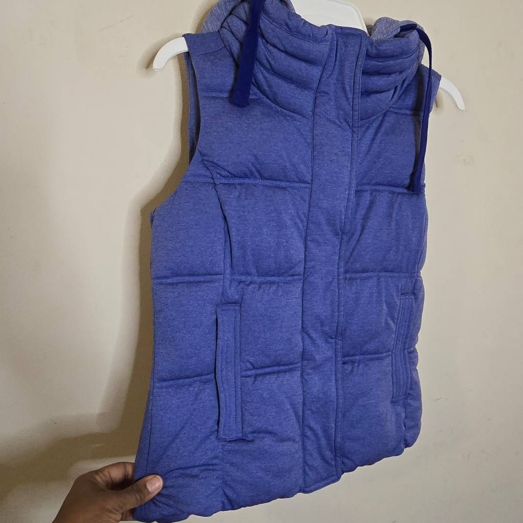 Athleta Athleta Women's Puffer Vest S Purple Hooded Sleeveless Zip P Size S / US 4 / IT 40 - 16 Thumbnail