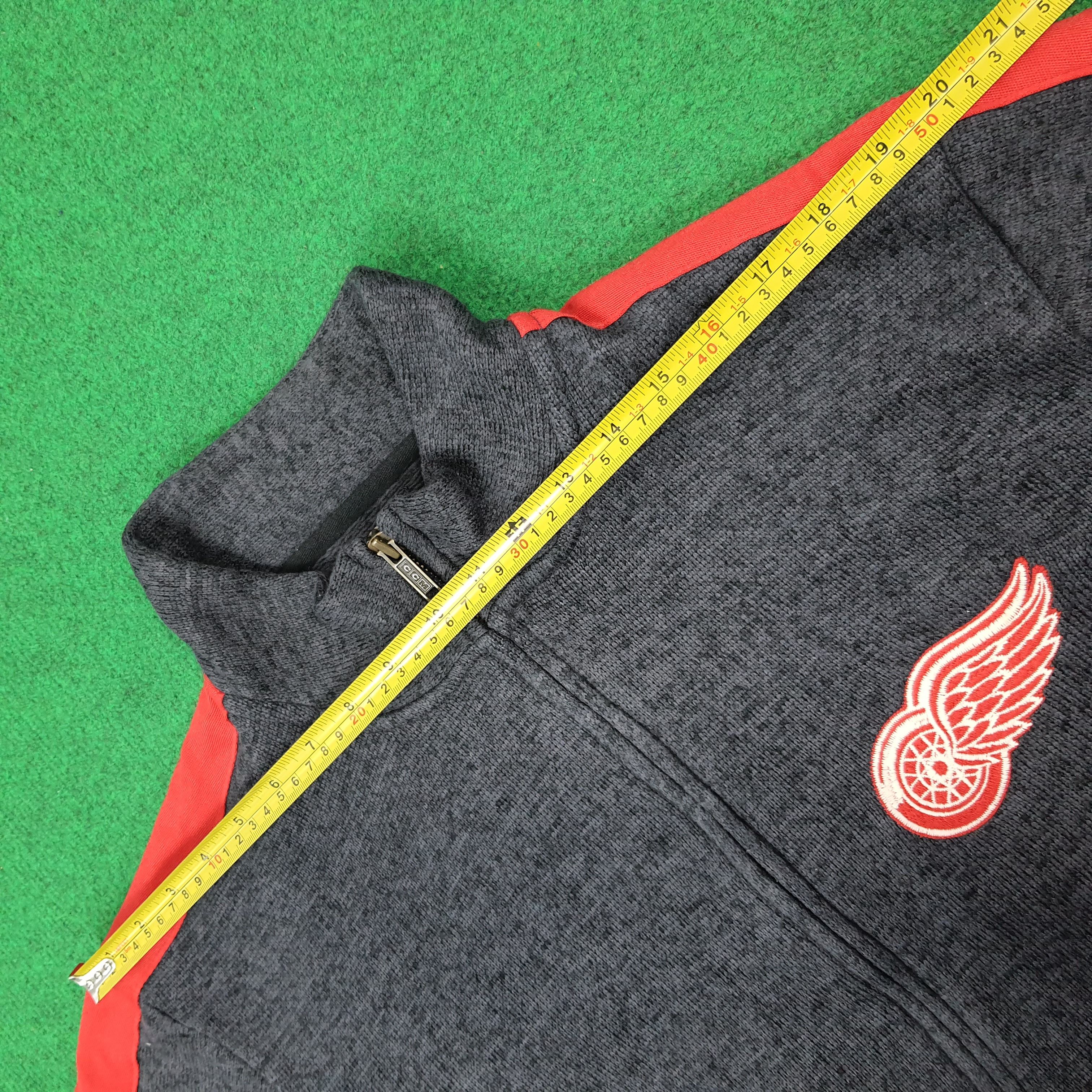 NHL Vintage CCM NHL Detroit Red Wings Zipper Sweater C273N12 Size US L / EU 52-54 / 3 - 10 Thumbnail