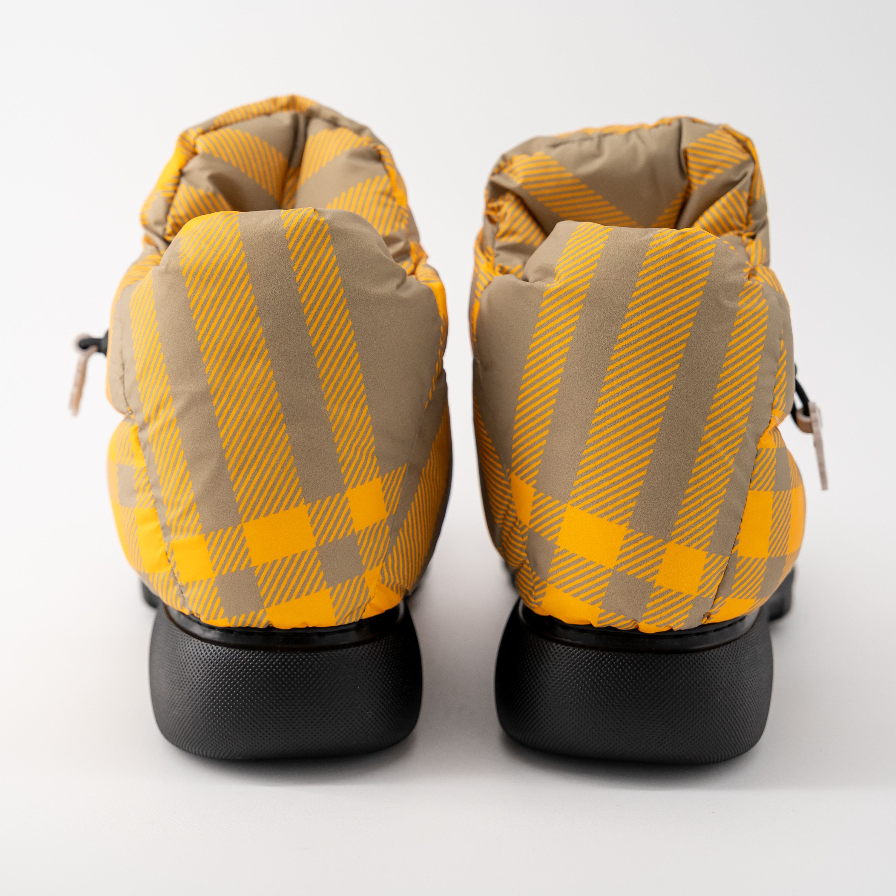 Burberry 41 8us Burberry Pillow Boots Yellow Check Padded Drawstring Size US 8 / EU 41 - 3 Thumbnail