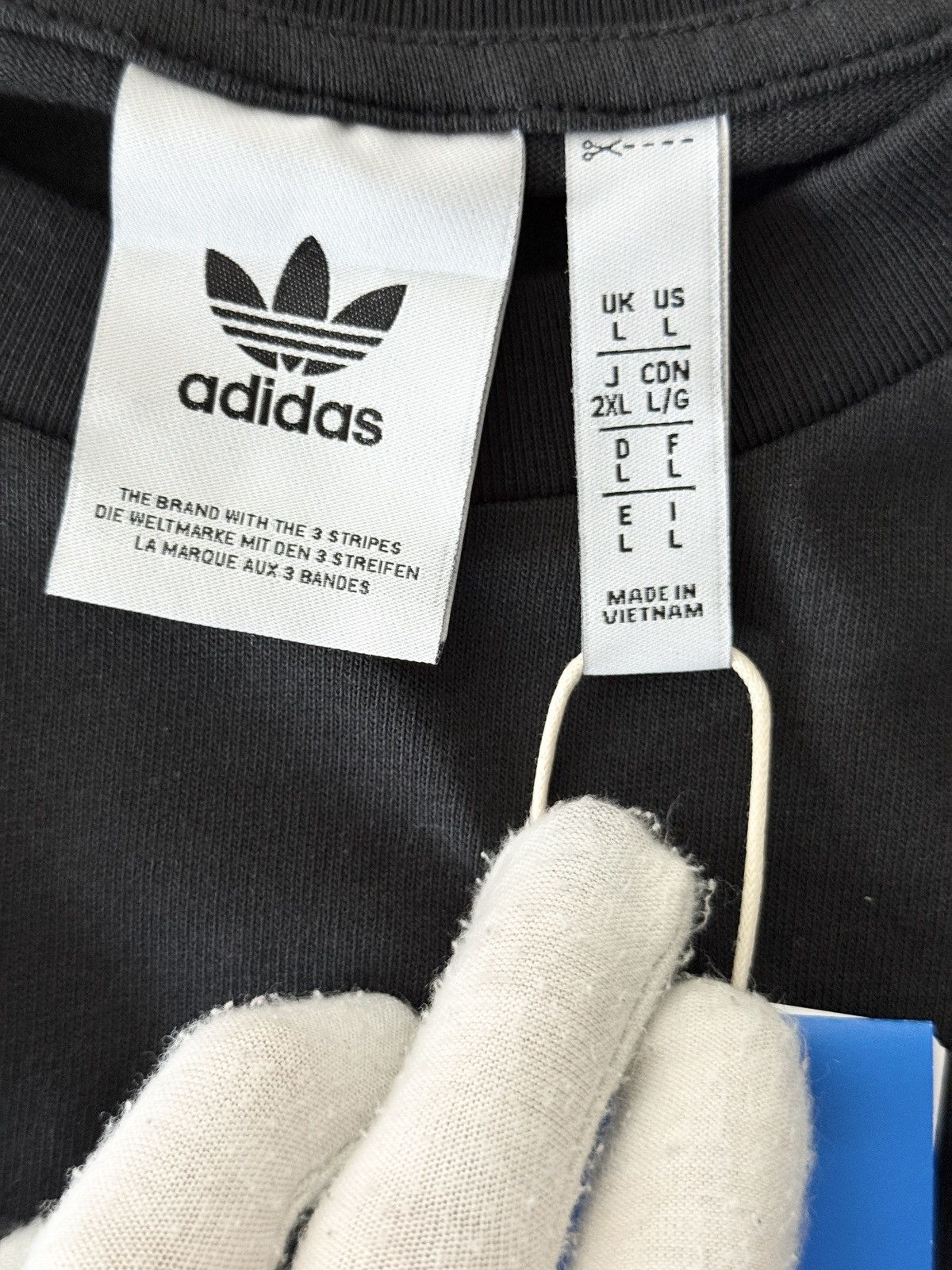 Adidas RARE! Adidas Originals x Bruce Lee BL KICK Tee (L) Size US L / EU 52-54 / 3 - 5 Thumbnail