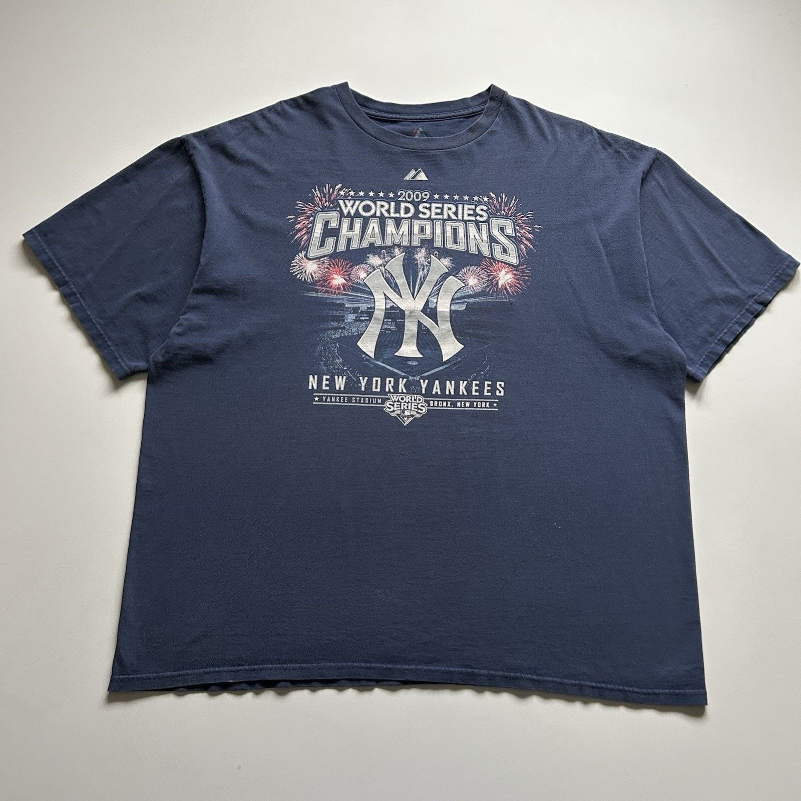 MLB × Majestic × Vintage Vintage 2009 New York Yankees World Series Champs Shirt 2XL Size US XXL / EU 58 / 5 - 1 Thumbnail
