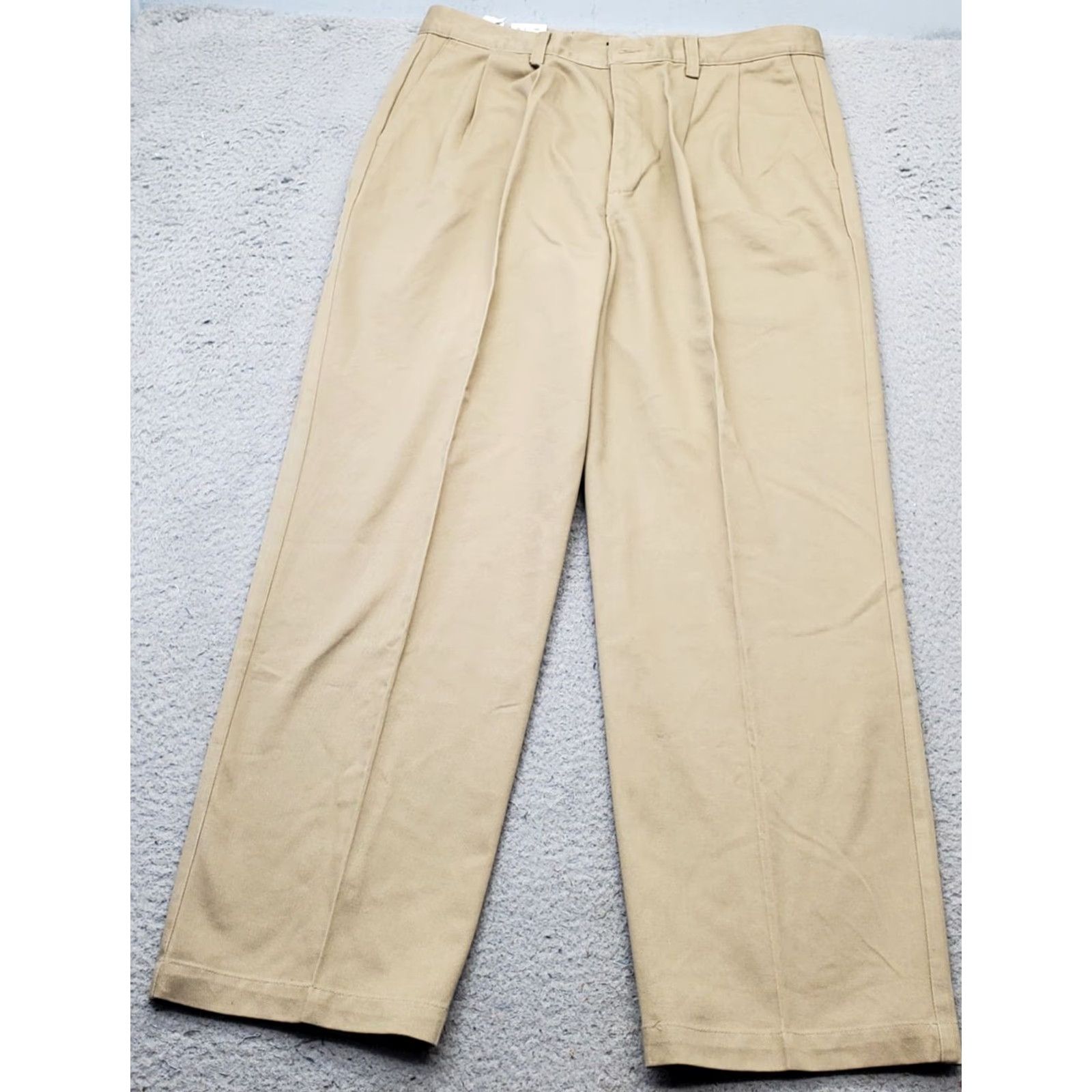 Dockers DOCKERS Mens Khakis Pants 36 Tan Stretch Classic Fit Pleated No Wrinkle Twill Shirt/ pants? Size US 36 / EU 52 - 2 Thumbnail