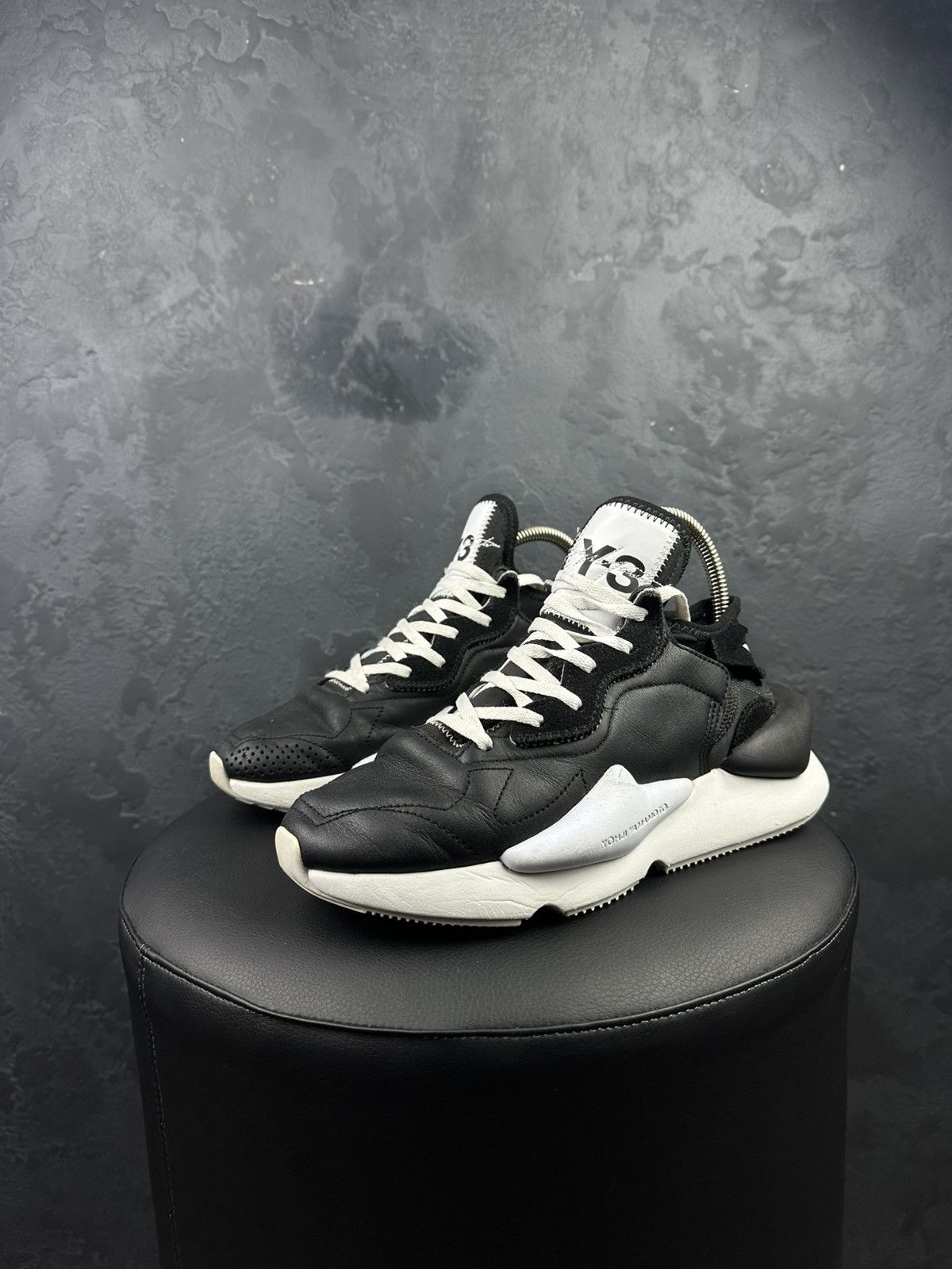 Y-3 × Yohji Yamamoto Y-3 Yohji Yamamoto Black White Kaiwa Sneakers Size US 5.5 / EU 38 - 1 Thumbnail