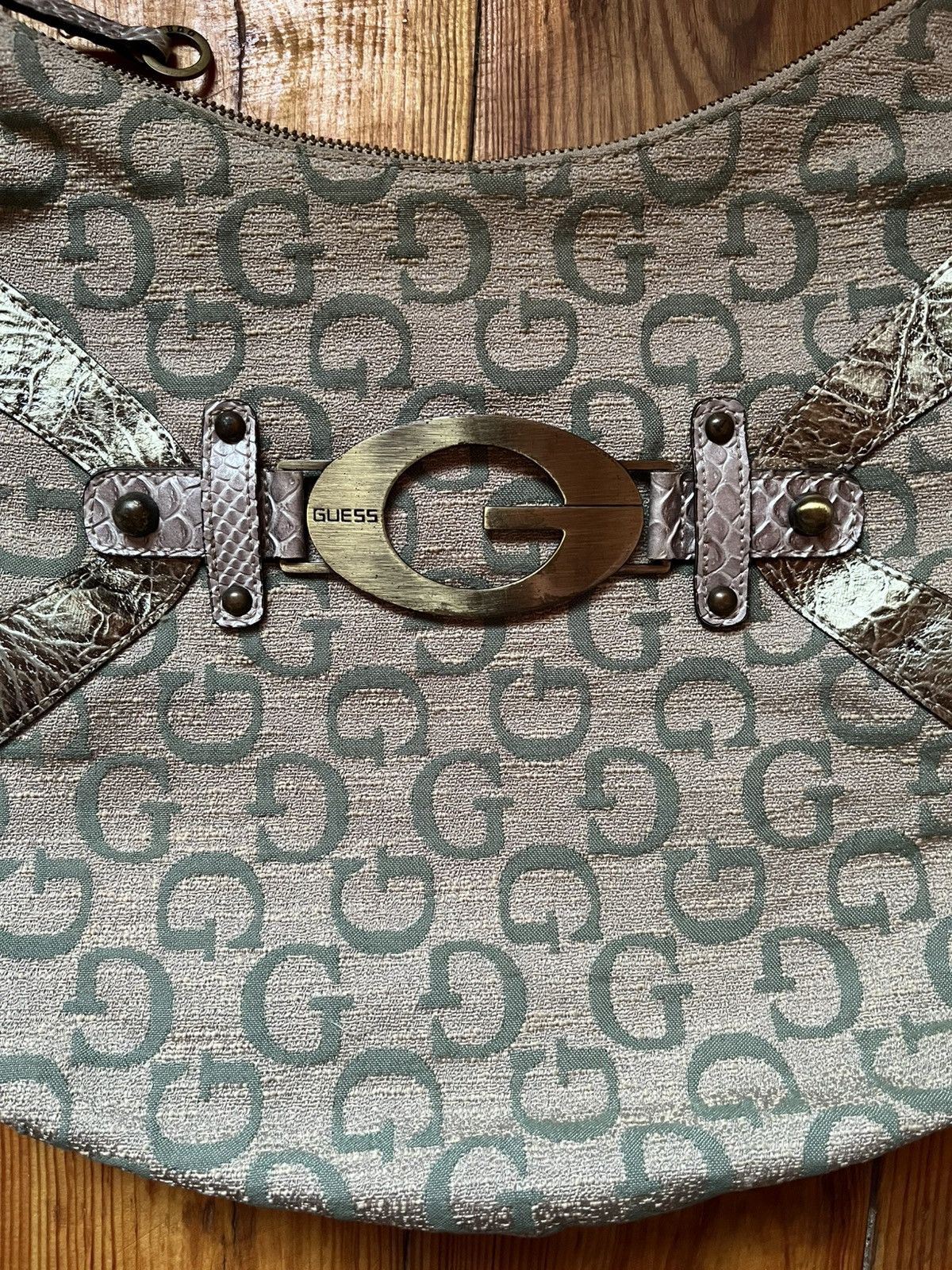 Guess × Vintage ‼️‼️RARE guess vintage bag‼️‼️ Size ONE SIZE - 10 Thumbnail