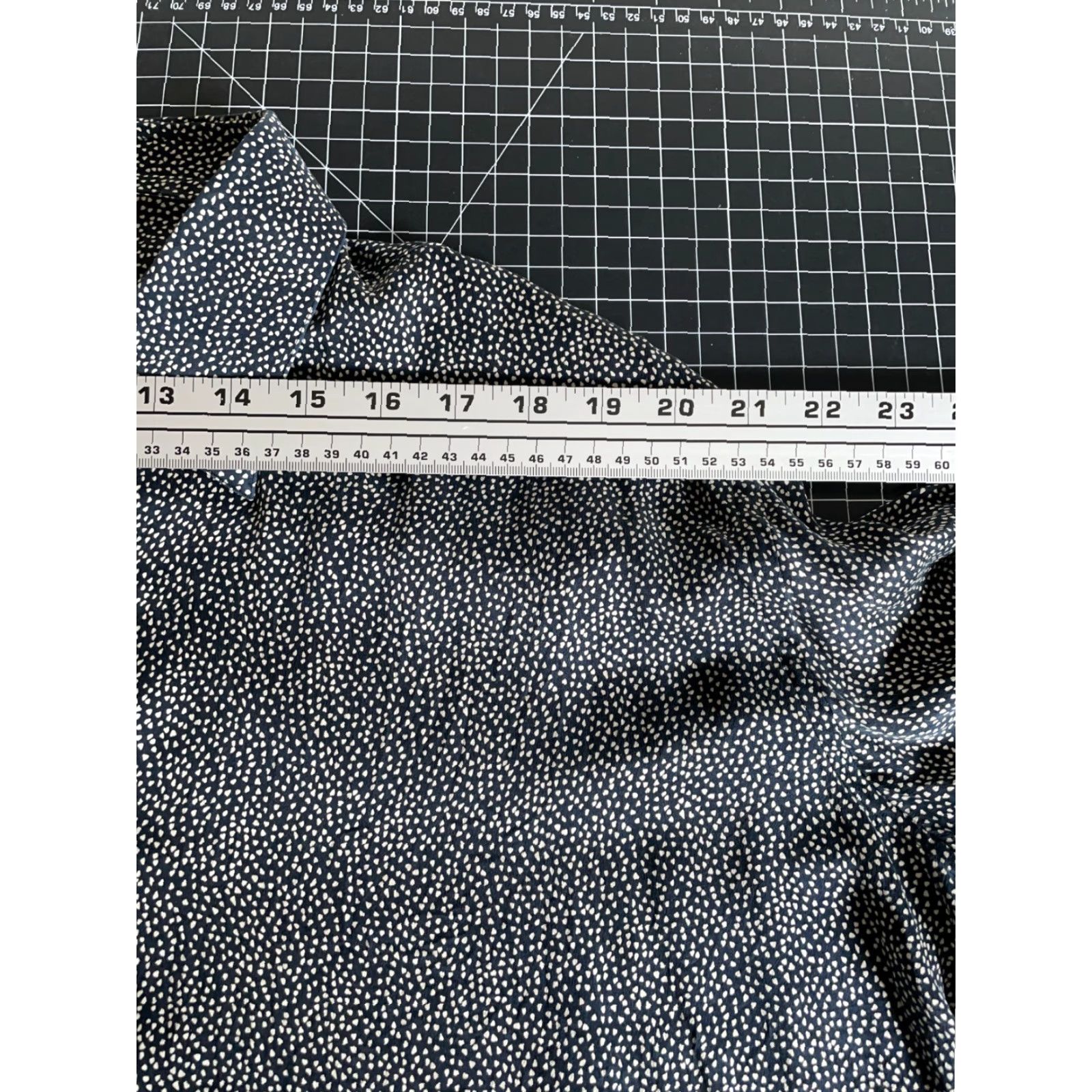 Vintage VINTAGE D. Fine Mirage Bellagio Silk Shirt Mens XL Black Geometric Pattern Italy 70s 80s Retro Shirt Mens XL Black Silk Geometric Pattern Italy Size US XL / EU 56 / 4 - 7 Thumbnail