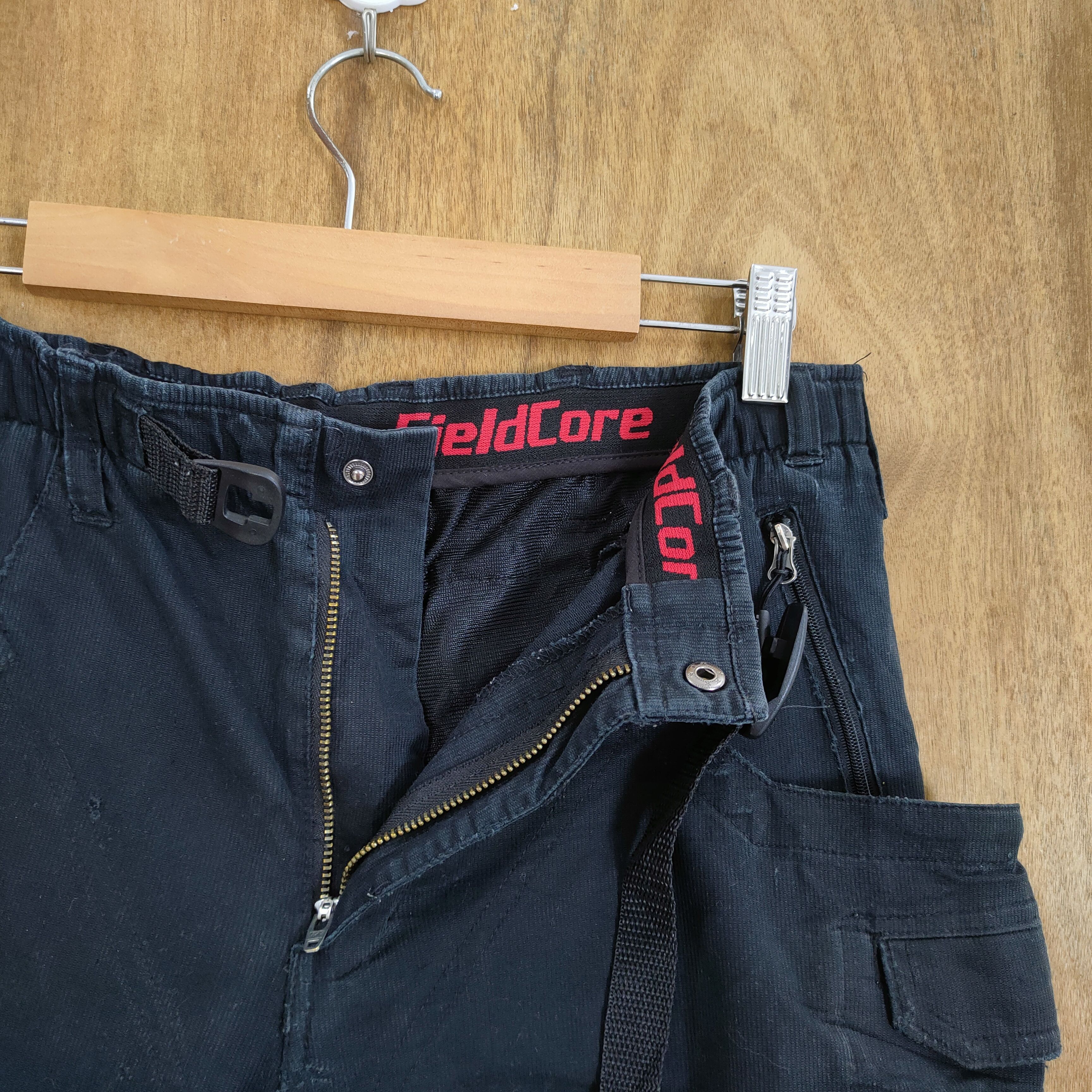 Japanese Brand VINTAGE JAPANESE BRAND BLACK DISTRESSED CARGO PANTS Size US 29 - 6 Thumbnail