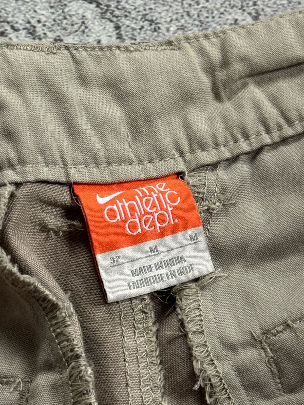 Nike Nike M/size camouflage cargo shorts 🩳 casual Size US 32 / EU 48 - 5 Thumbnail