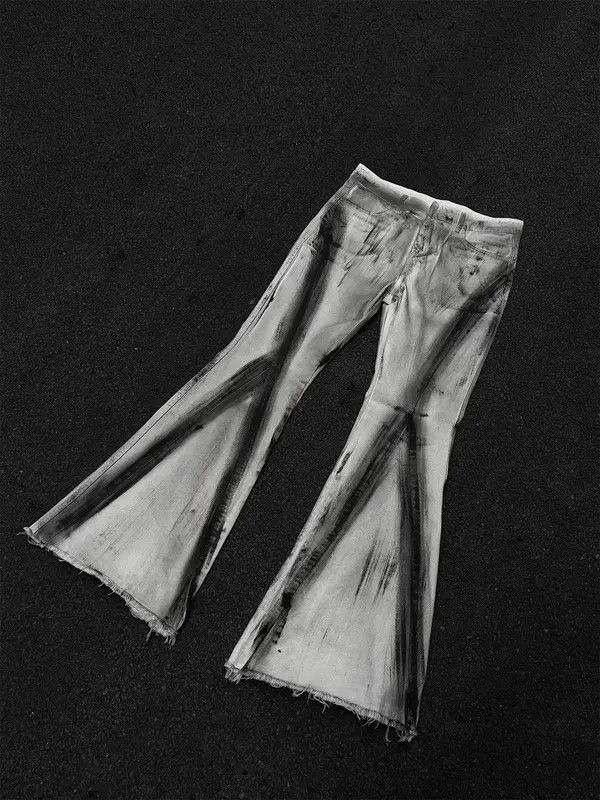 VIBE Painted Stacked Flare Denim Jeans Size US 32 / EU 48 - 2 Thumbnail