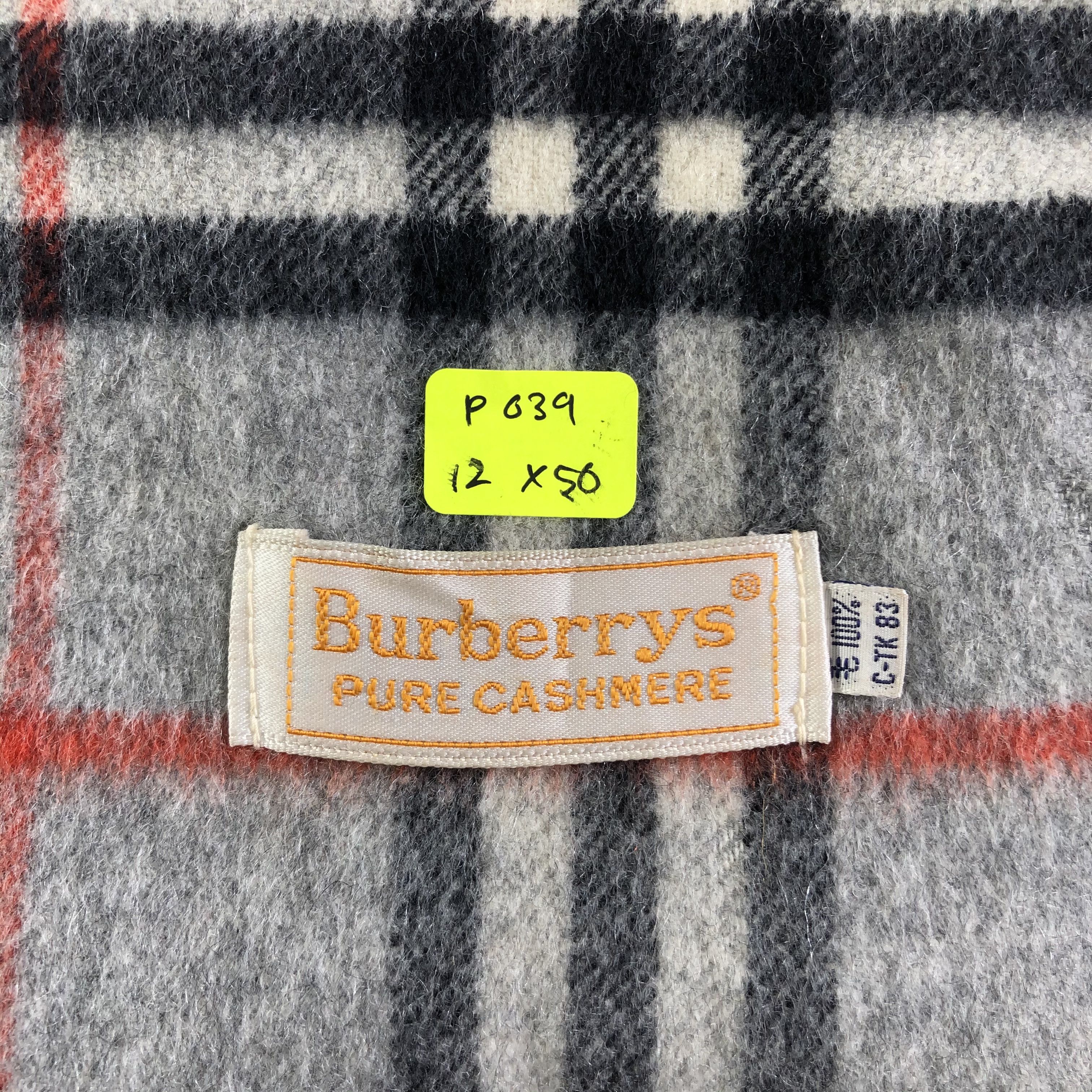Burberry Burberrys Pure Cashmere Scarf / Muffler / Neckwear P039 Size ONE SIZE - 8 Thumbnail