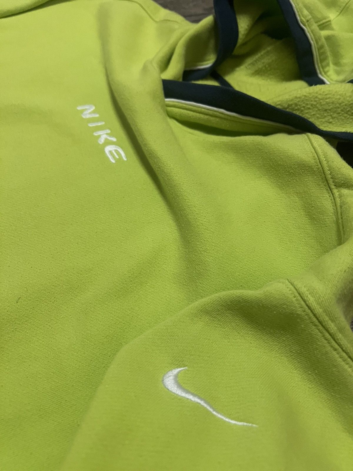 Nike × Vintage Vintage Nike Spellout Lime Neon Hoodie size XL 26x26.5 Size US XL / EU 56 / 4 - 5 Thumbnail