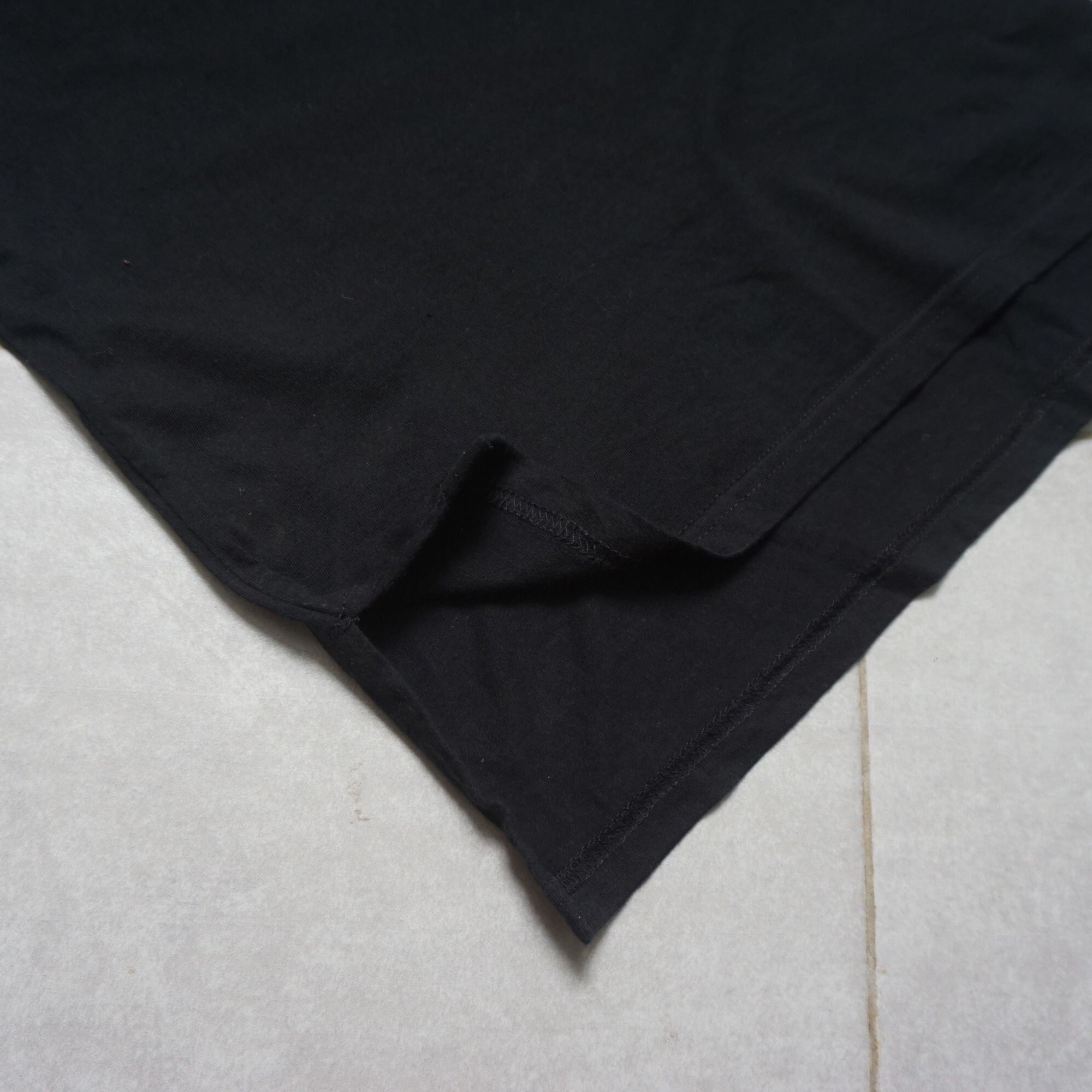 Alexander McQueen Vintage 90s Alexander Mcqueen tee Size M / US 6-8 / IT 42-44 - 8 Thumbnail