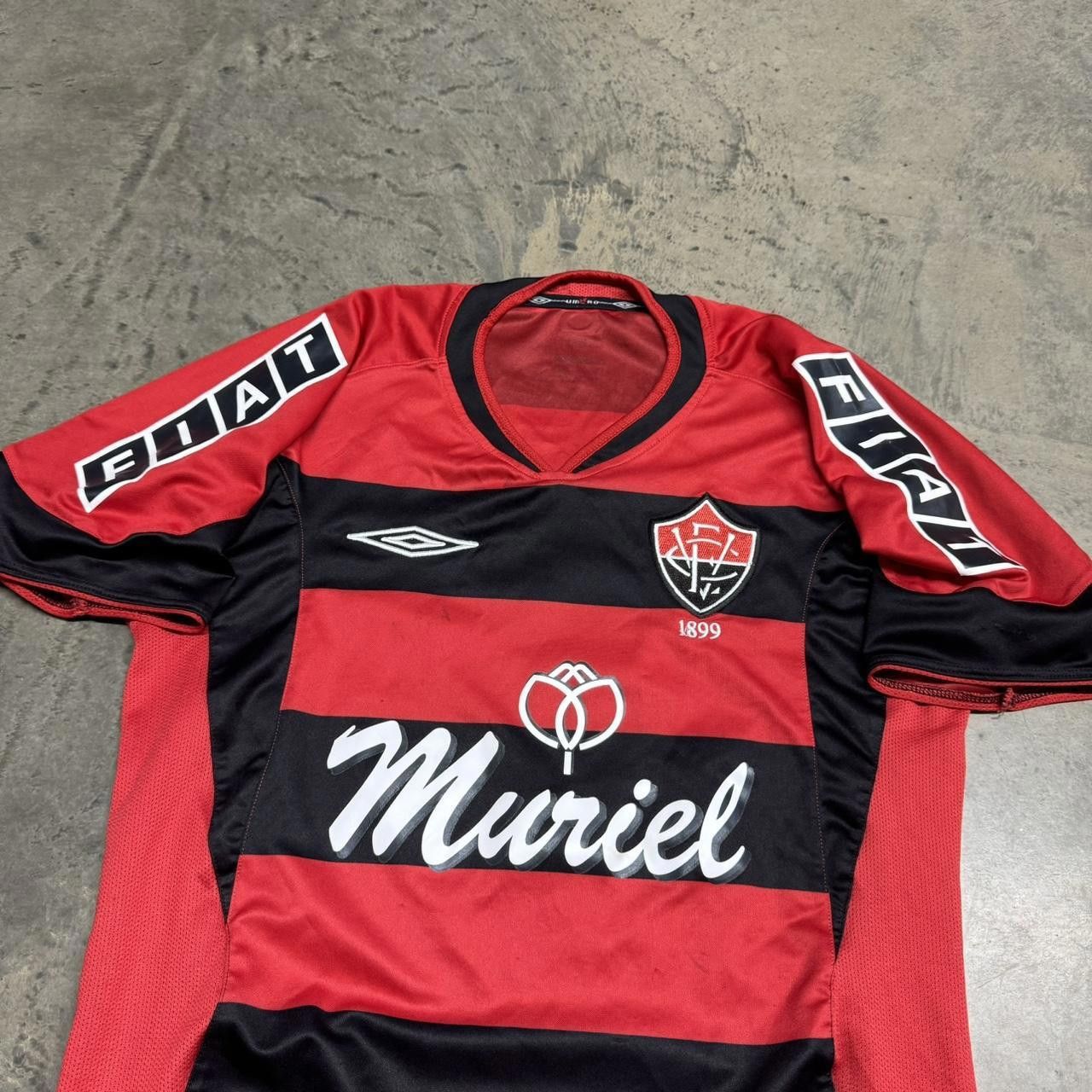 Umbro Vintage Y2K Umbro 2007 Vitoria Home Soccer Jersey Size US M / EU 48-50 / 2 - 2 Thumbnail