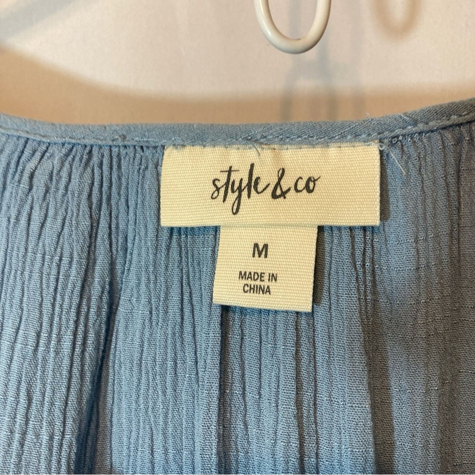 Other Style and Co. Lightweight Flowy Flutter Sleeve Blouse Top Size M / US 6-8 / IT 42-44 - 3 Thumbnail