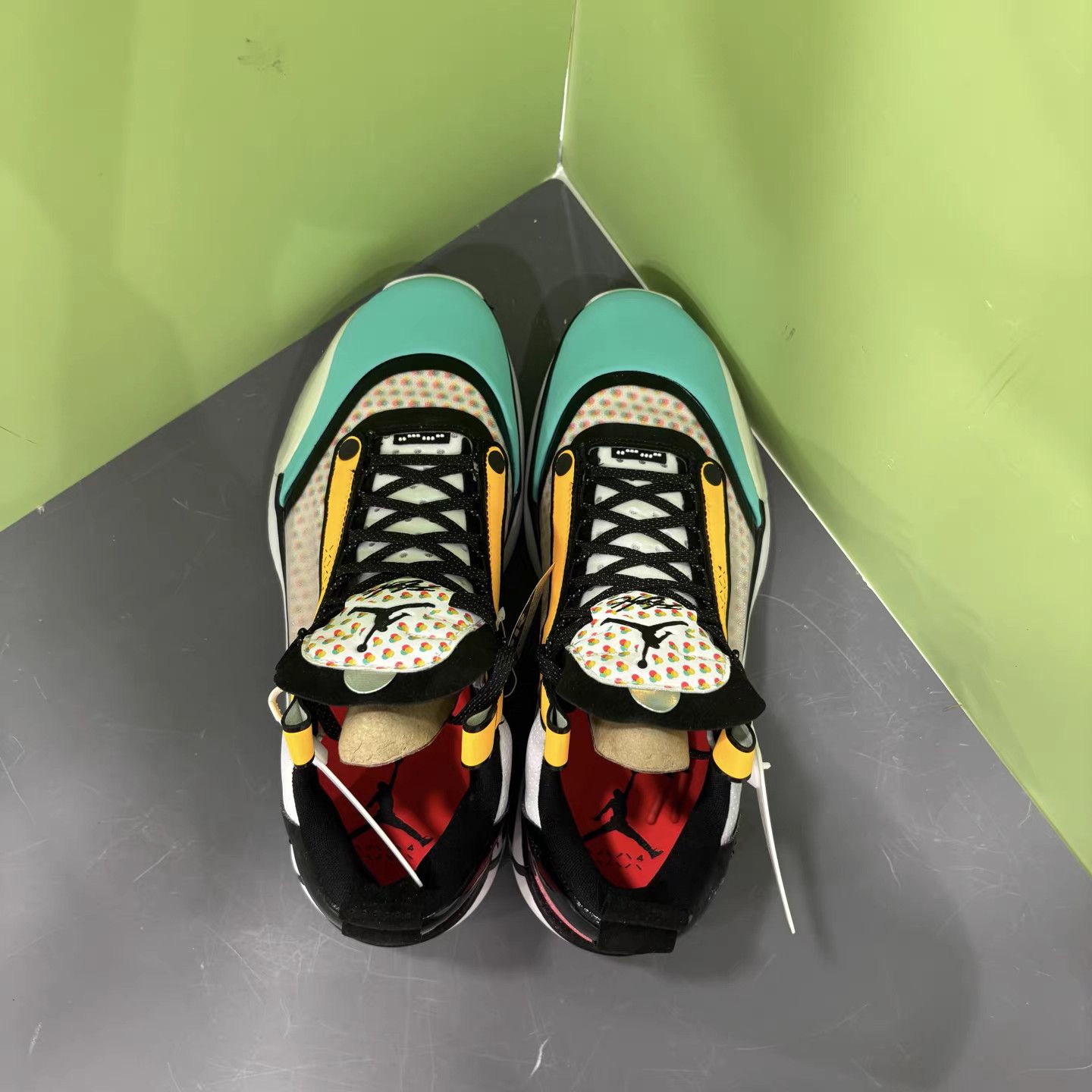 Jordan Brand Air Jordan 34 Low "Candy" Basketball Shoes K15 Size US 10 / EU 43 - 7 Thumbnail
