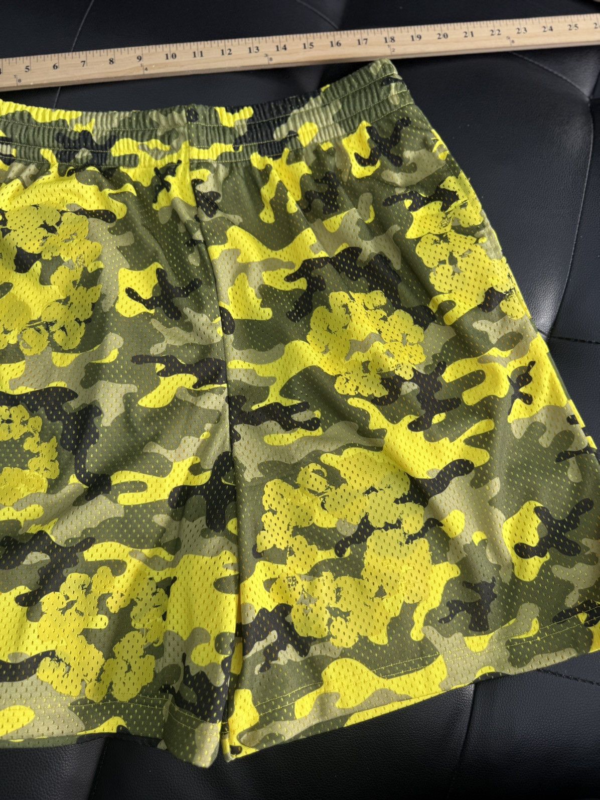 DENIM TEARS Denim Tears Mesh Summer Shorts Yellow Camo Size Medium (NEW) Size US 31 - 2 Thumbnail