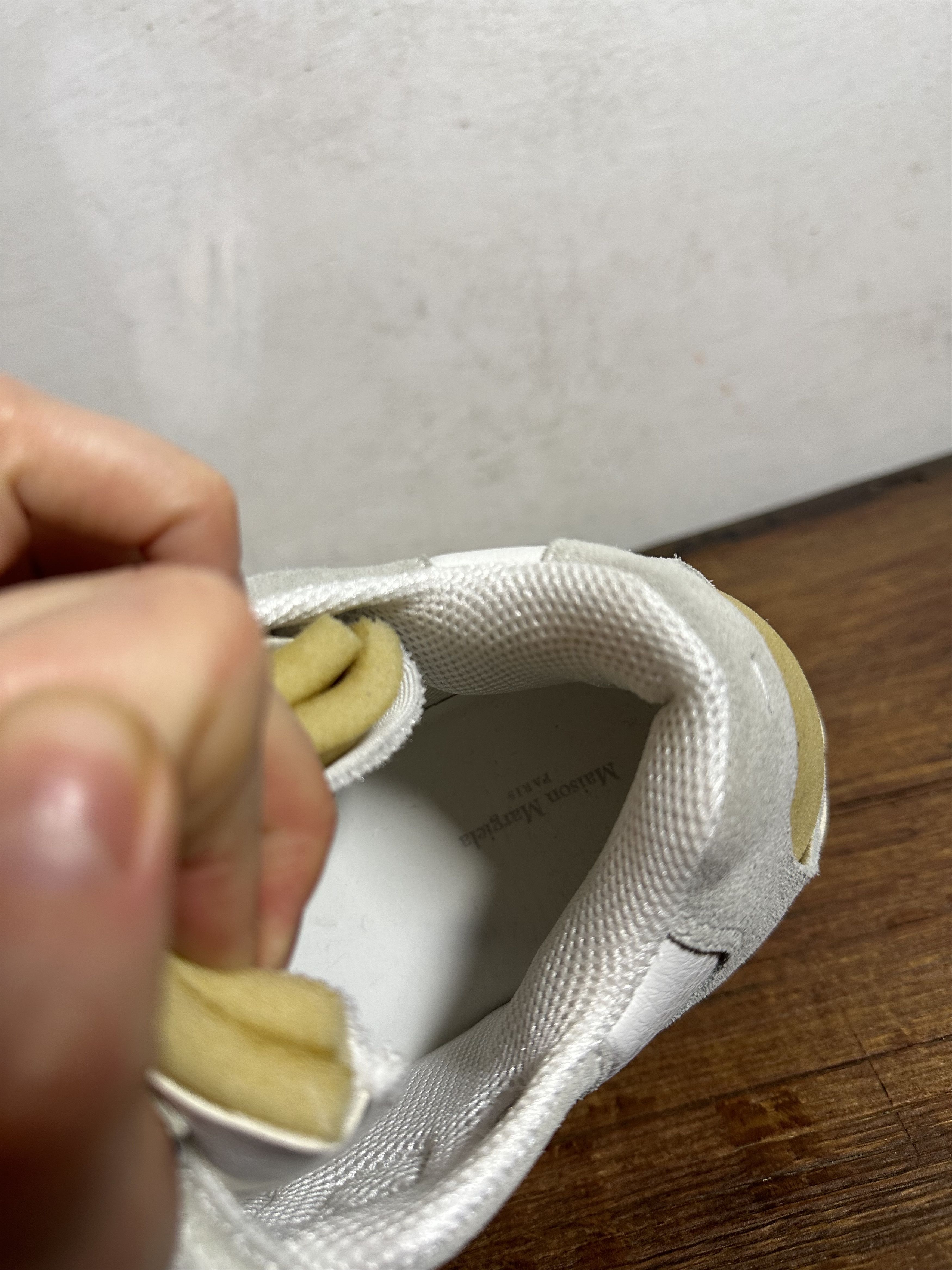 Maison Margiela Maison Margiela New Retro Fit Emoji Sneakers In White Size US 7 / EU 40 - 10 Thumbnail