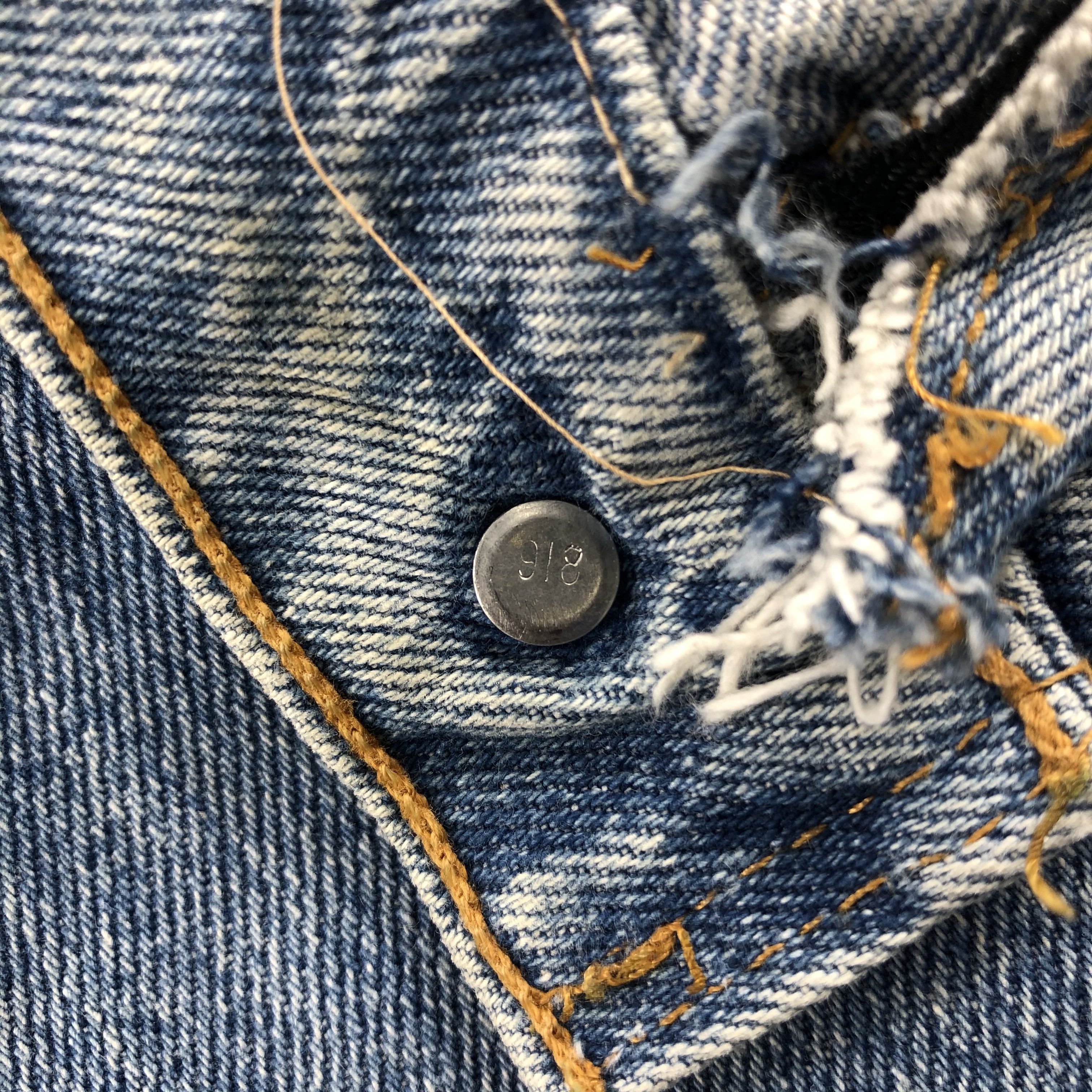 Levi's × Vintage Vintage 90s Blue Wash Levis 550 Jeans-JM1383 Size US 32 / EU 48 - 8 Thumbnail