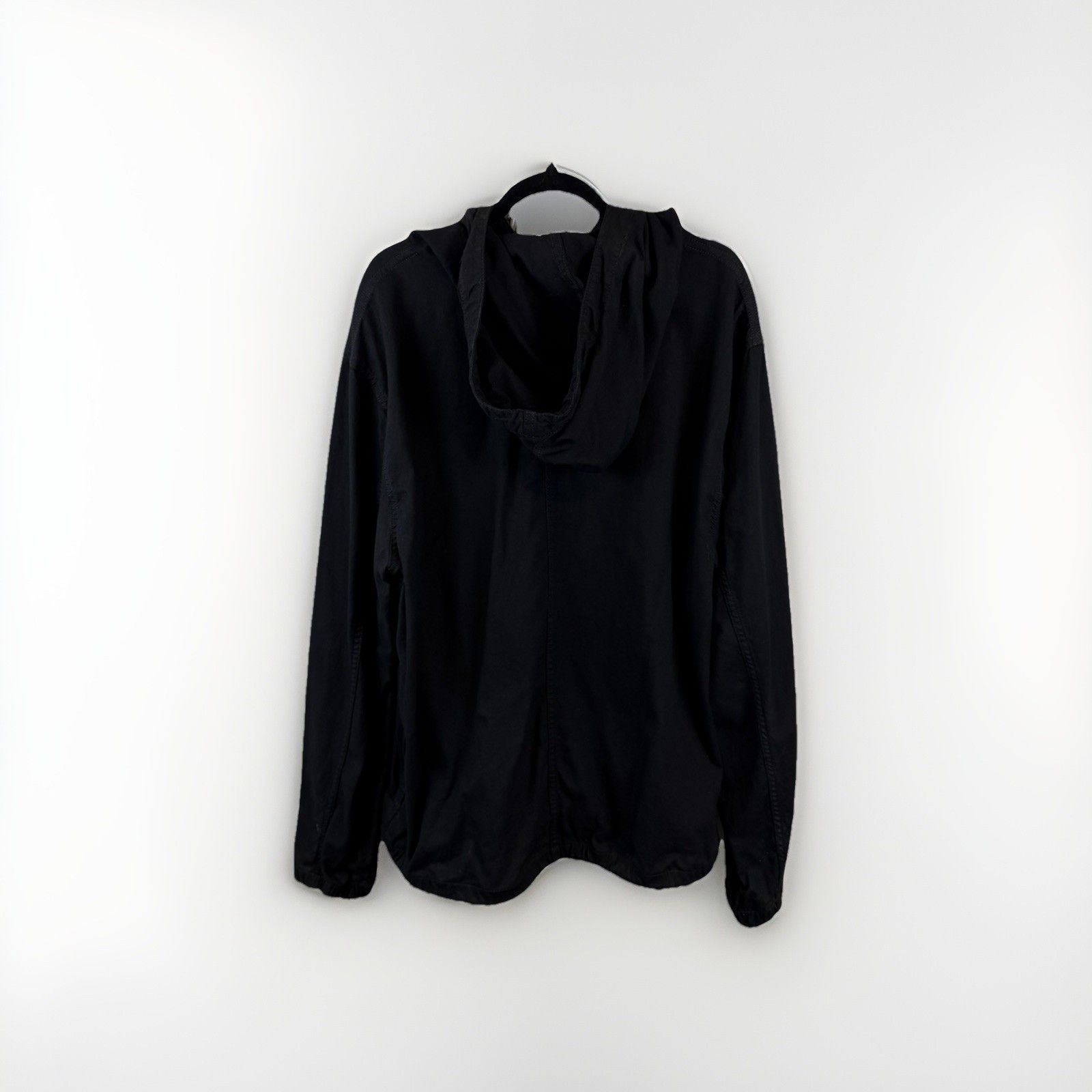 Givenchy Givenchy Paris Half-Zip Hoodie – Black with Red Logo Patch A Size US L / EU 52-54 / 3 - 2 Thumbnail