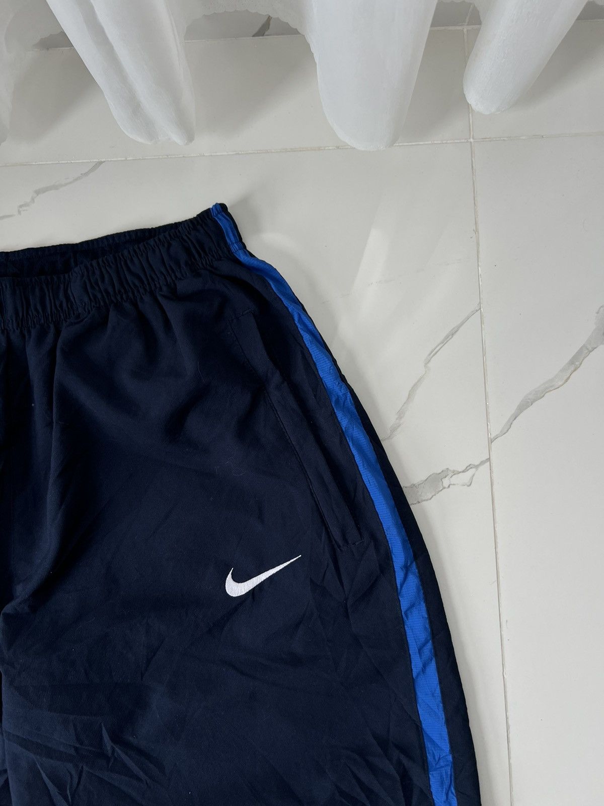 Nike × Vintage 90’s NIKE BAGGY GORPCORE TRACK PANTS SWOOSH LOGO Y2K RETRO Size US 36 / EU 52 - 3 Thumbnail
