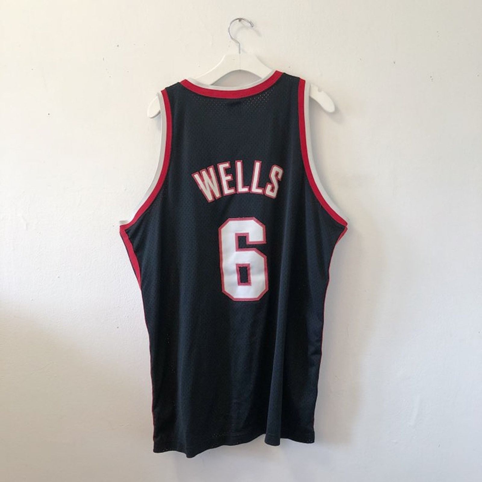 Nike 2000s Bonzi Wells #6 Nike Portland Trailblazers jersey VTG Size US XXL / EU 58 / 5 - 2 Thumbnail