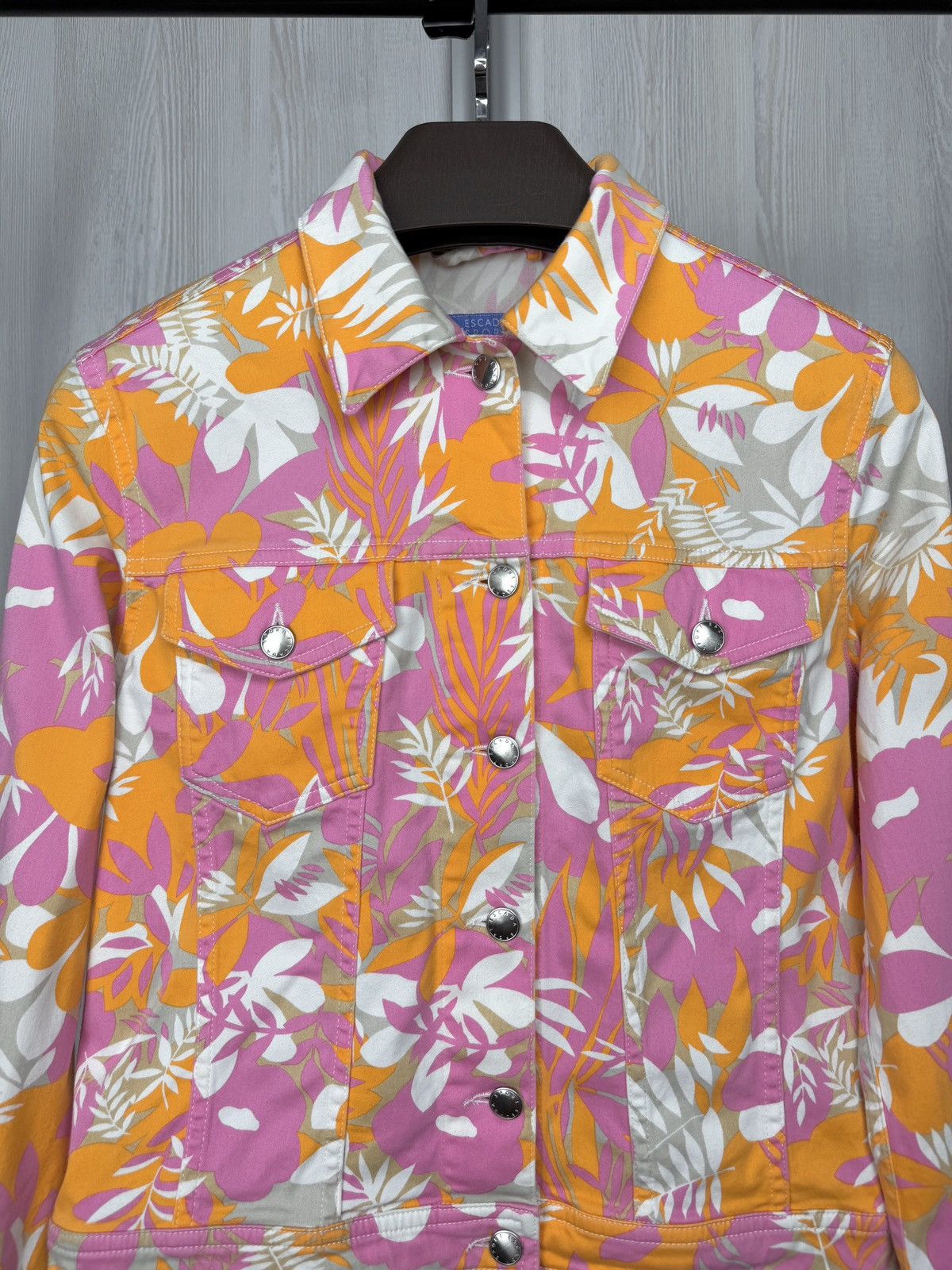 Escada Sport Escada Sport Trucker Jacket Floral Flower Button Down sz 36 Size S / US 4 / IT 40 - 3 Thumbnail