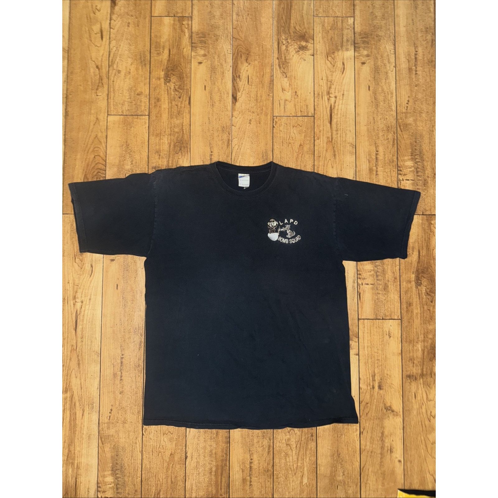 Vintage Vintage LAPD Bomb Squad Embroidered T-Shirt Black XL 24x30 Size US XL / EU 56 / 4 - 1 Thumbnail