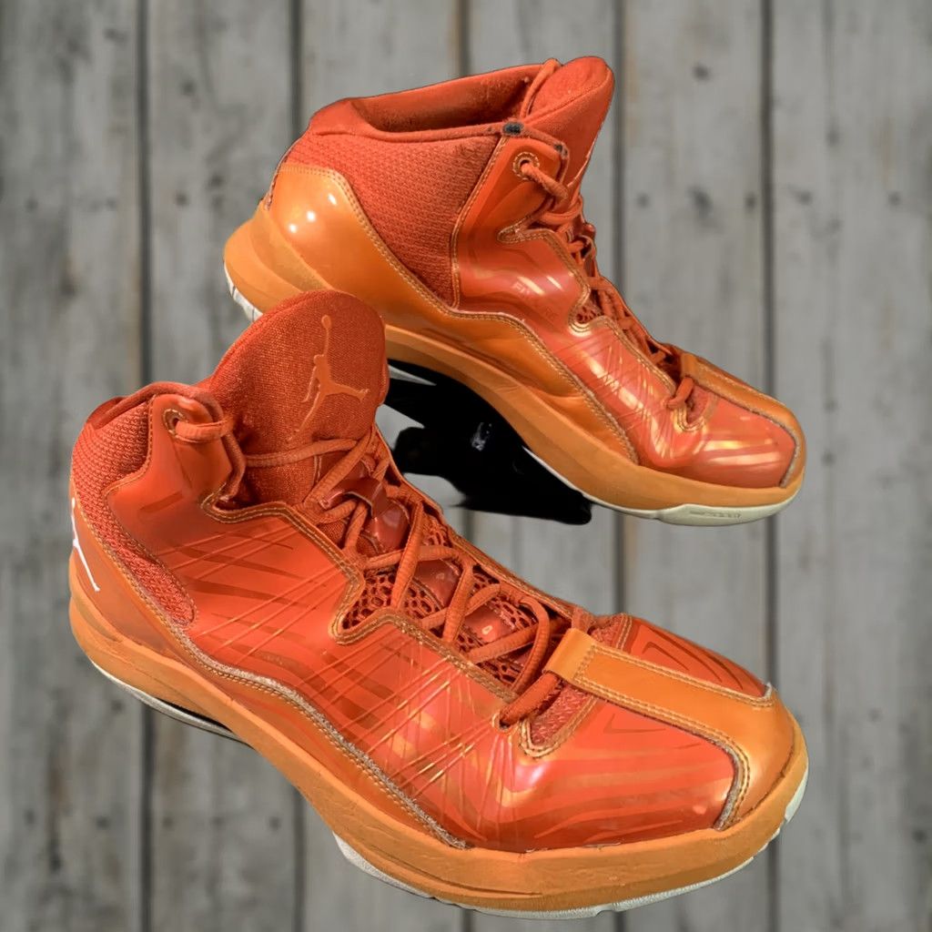 Nike Nike Jordan Aero Mania Team Orange White Total Orange 552313-805 Men's Size 9 Athletic Basketball Shoes Size US 9 / EU 42 - 1 Thumbnail