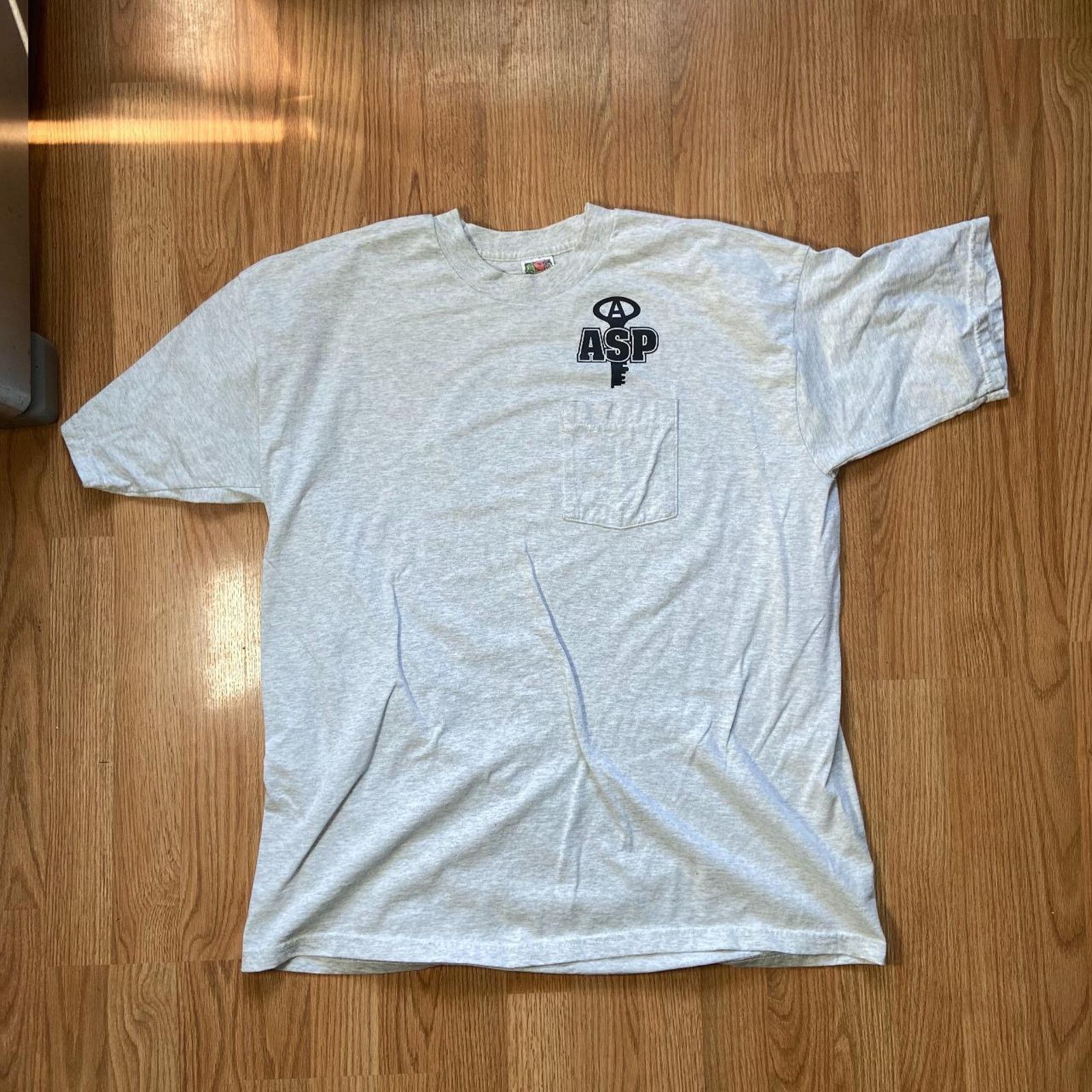 Fruit Of The Loom 90s anamosa state penitentiary tee Size US XXL / EU 58 / 5 - 2 Thumbnail