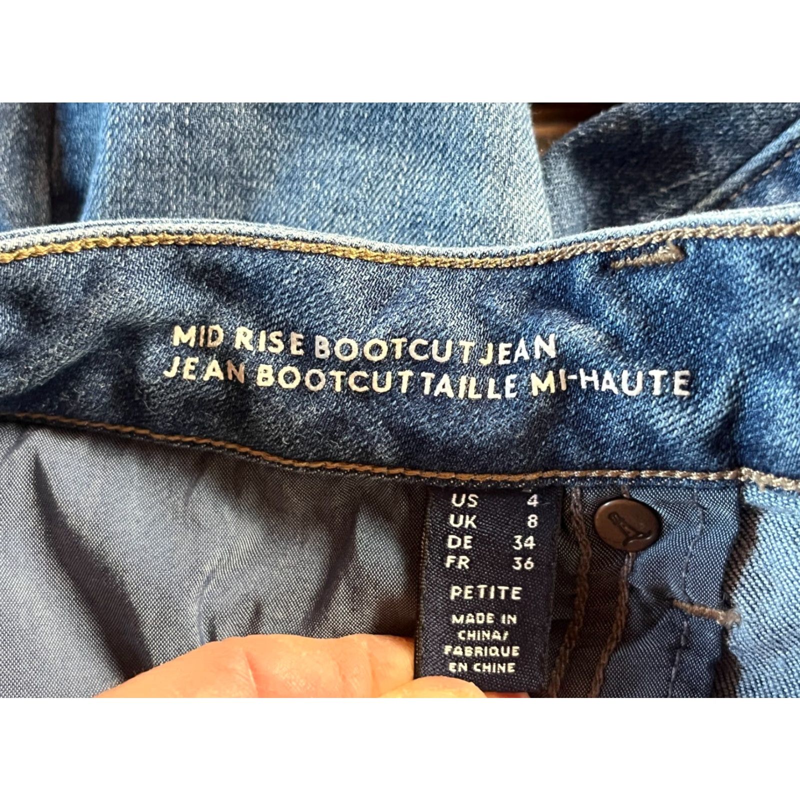Lands' End Lands' End Jeans Women's Petite Size 4 Blue Denim Bootcut Mid Rise Jeans Size 28" / US 6 / IT 42 - 4 Thumbnail
