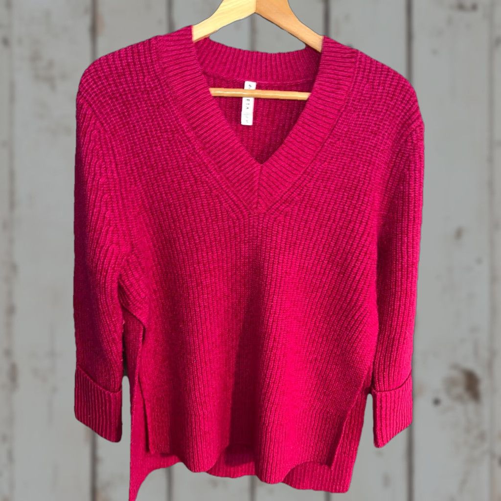 Athleta Athleta Sweater Women XS V-Neck HOT PINK Chunky Knit Wool VISCOSE Nylon Split Sides Size XS / US 0-2 / IT 36-38 - 1 Thumbnail
