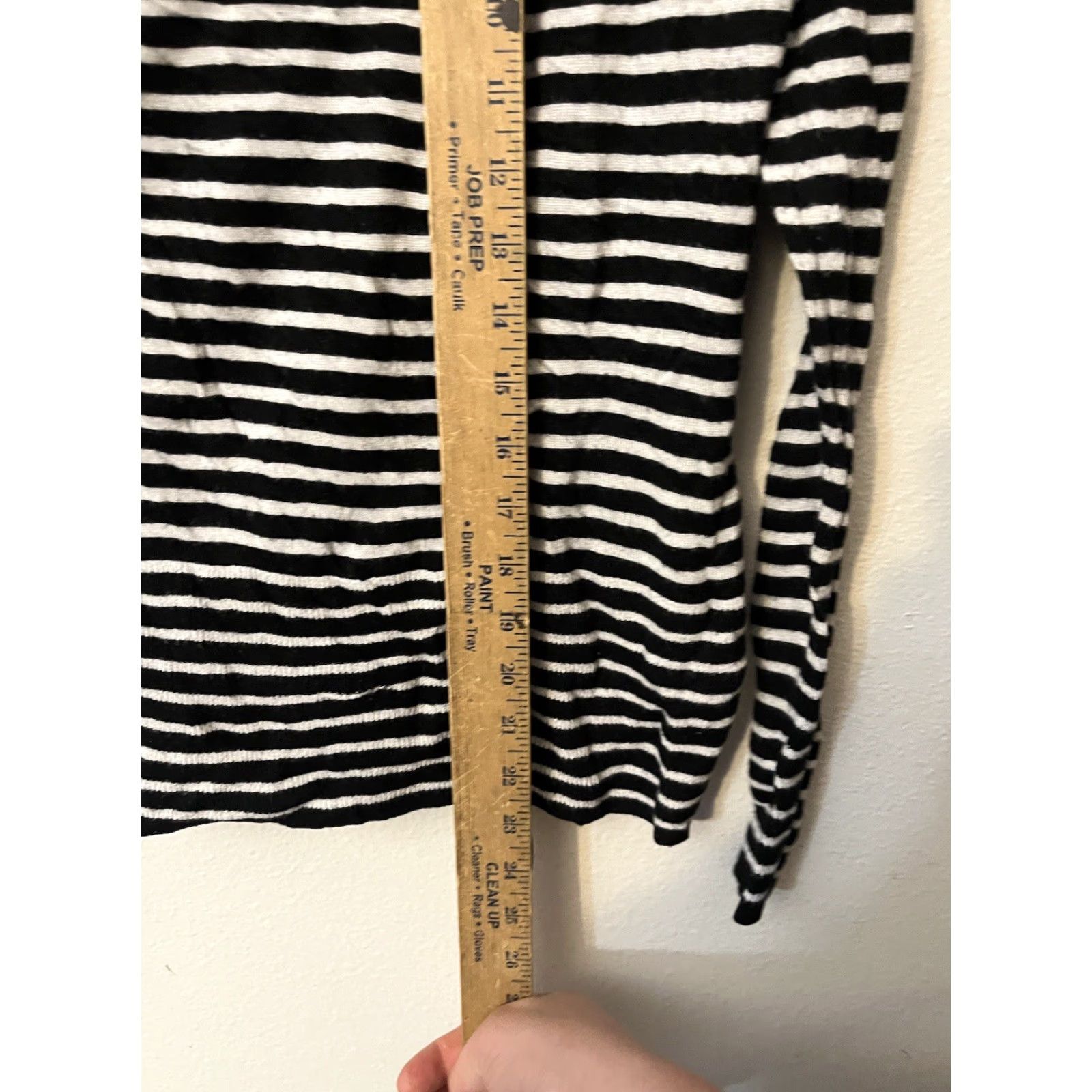 H&M H&M Sweater Womens Size M Black White Stripe Knit Crew Neck Button Accents Pullover Casual Workwear Fall Winter Size M / US 6-8 / IT 42-44 - 4 Thumbnail