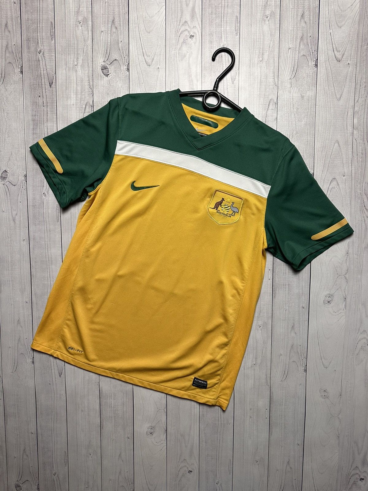 Nike × Vintage Vintage Australia soccer jersey Nike logo size M Size US M / EU 48-50 / 2 - 1 Thumbnail