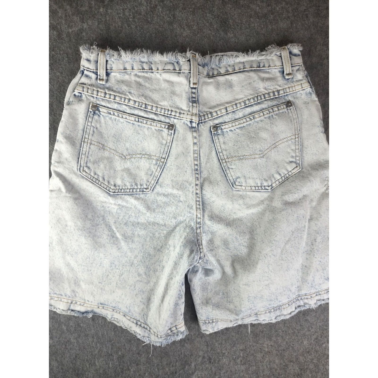 Vintage VINTAGE Sasson Stone Wash Buttonfly Jean Shorts 80s 12 Womens Blue Denim Distressed 5-Pocket Cut-Off High Rise Classic 80s 90s Style Mens/Girls Size 34" / US 12 / IT 48 - 5 Thumbnail