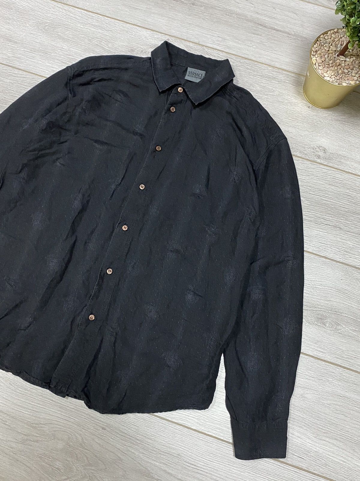 Versace Versace monogram linen vintage shirt buttons Size US XL / EU 56 / 4 - 1 Thumbnail