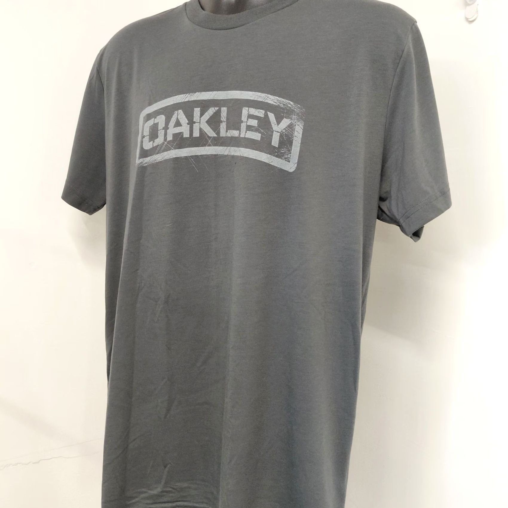 Oakley Oakley Shirt Men's XL Gray Logo Regular Fit Outdoor Streetwear Y2K Skater Size US XL / EU 56 / 4 - 3 Thumbnail