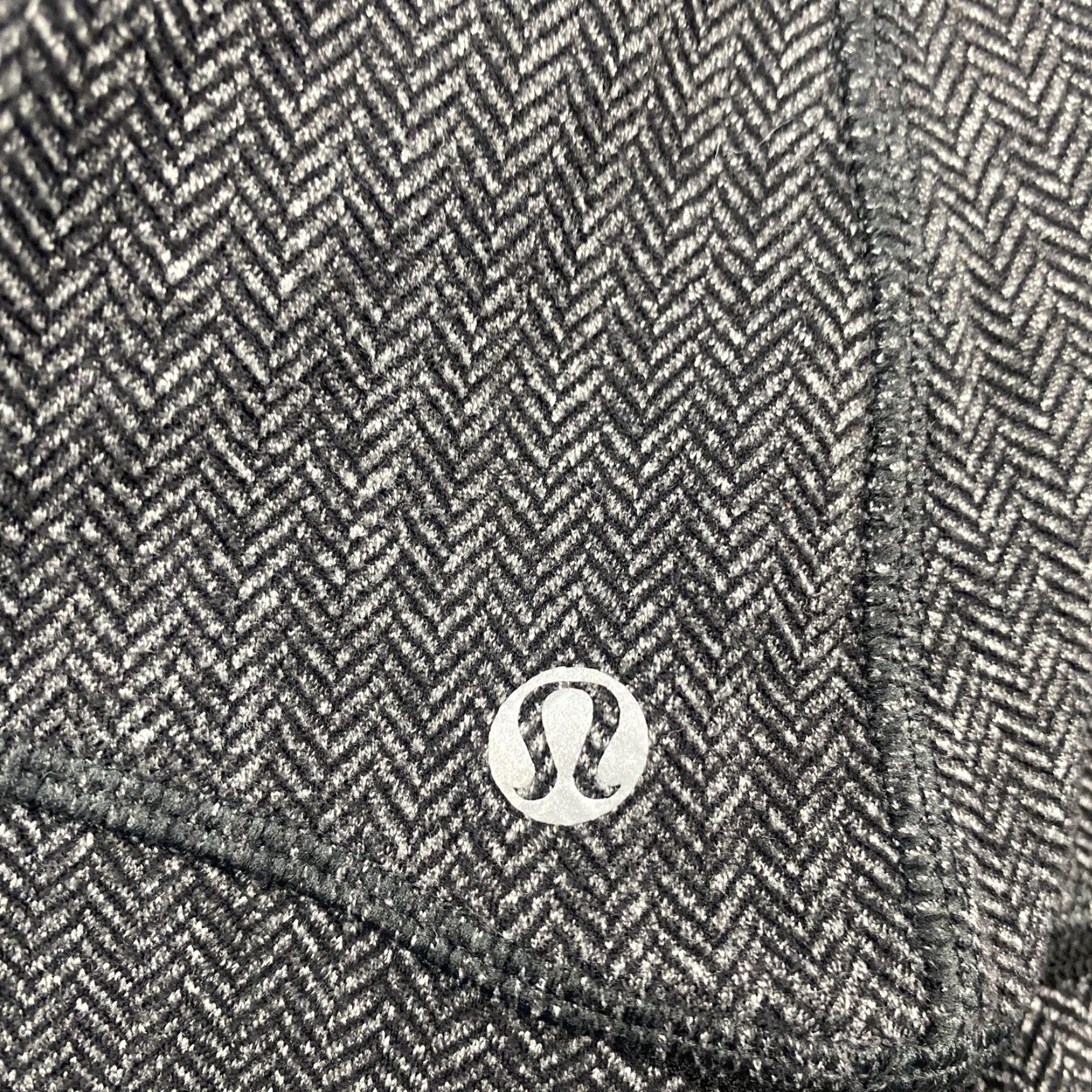 Lululemon Lululemon Sweatshirt Jacket Womens 10 Gray Black Herringbone Zip Up Athletica 1/2 Zip Running Yoga Training Size L / US 10 / IT 46 - 7 Thumbnail