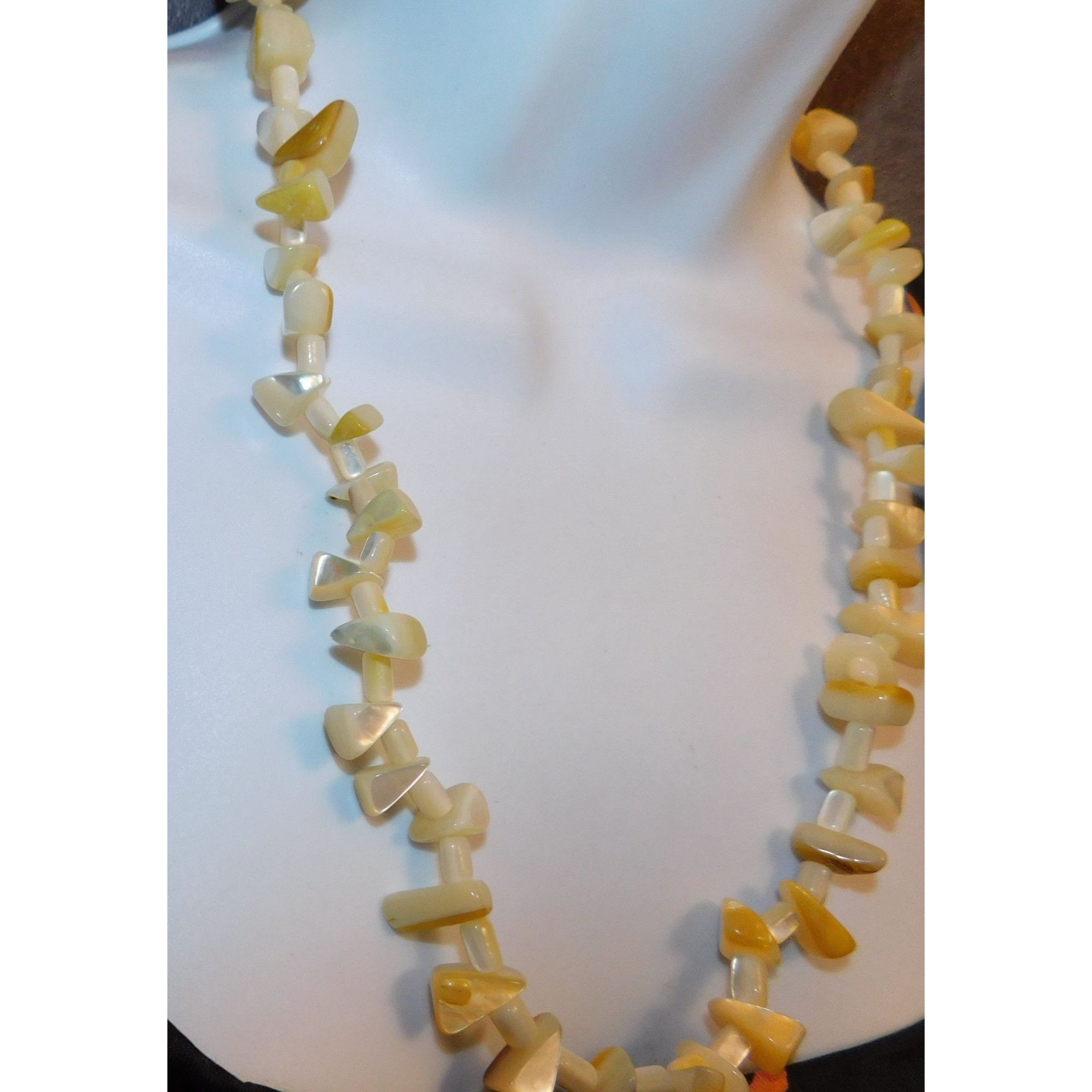 Other Vintage Mermaidcore Pearlescent Shell Bead Necklace Size ONE SIZE - 4 Thumbnail