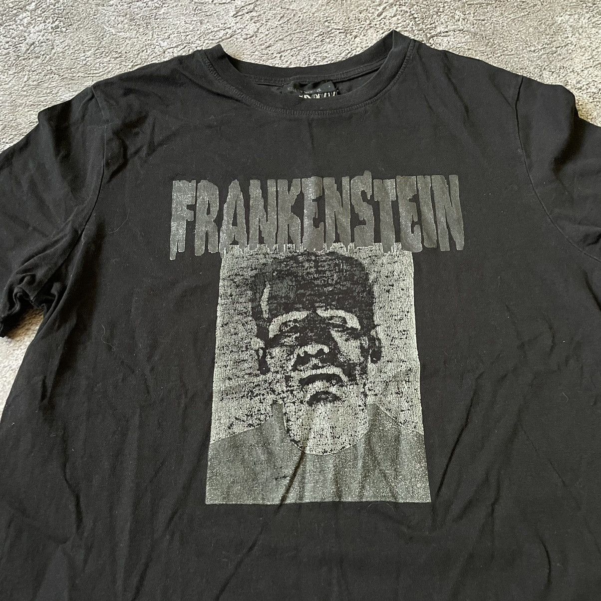 Vintage Vintage 90s Frankenstein Graphic Tee Horror Black Faded S Size US S / EU 44-46 / 1 - 4 Thumbnail
