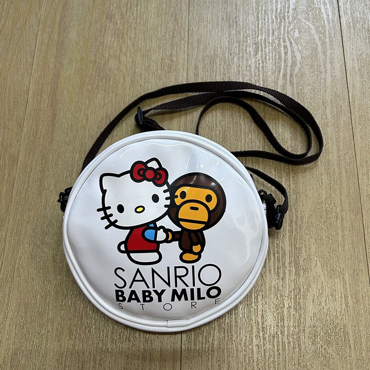 2010 Baby Milo X Sanrio Hello Kitty Crossbody Bag in White, Women's