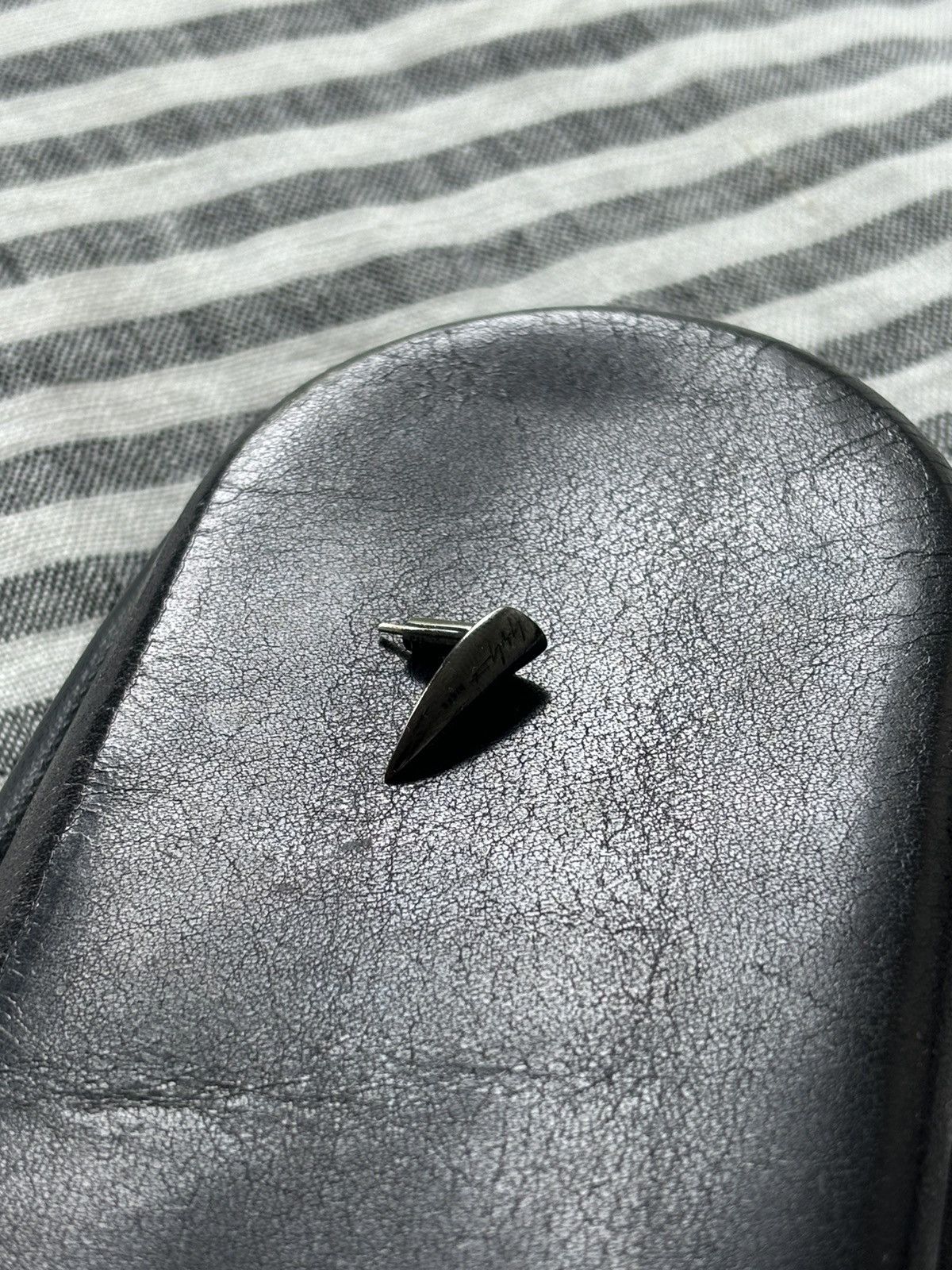 Yohji Yamamoto Yohji Yamamoto Silver Fang Earring Size ONE SIZE - 3 Thumbnail