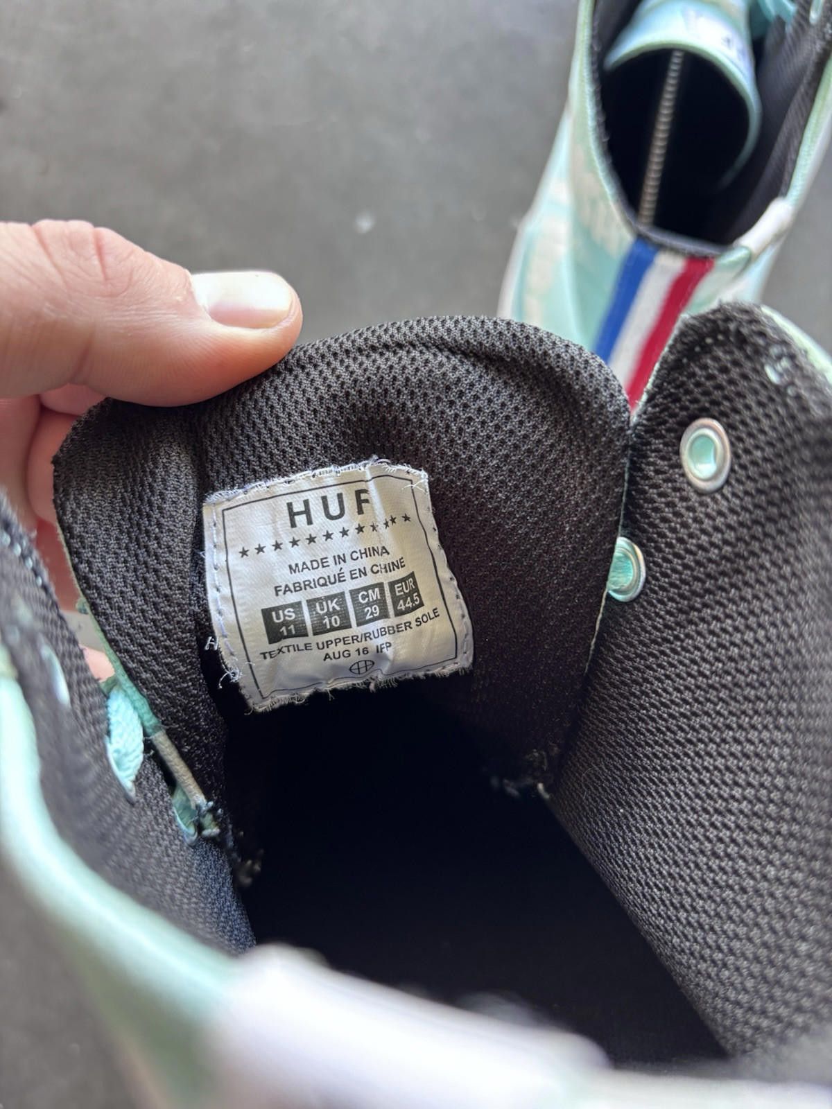 Huf Size 11 - 2016 Huf X Thrasher Classic Hi Mint Size US 11 / EU 44 - 9 Thumbnail