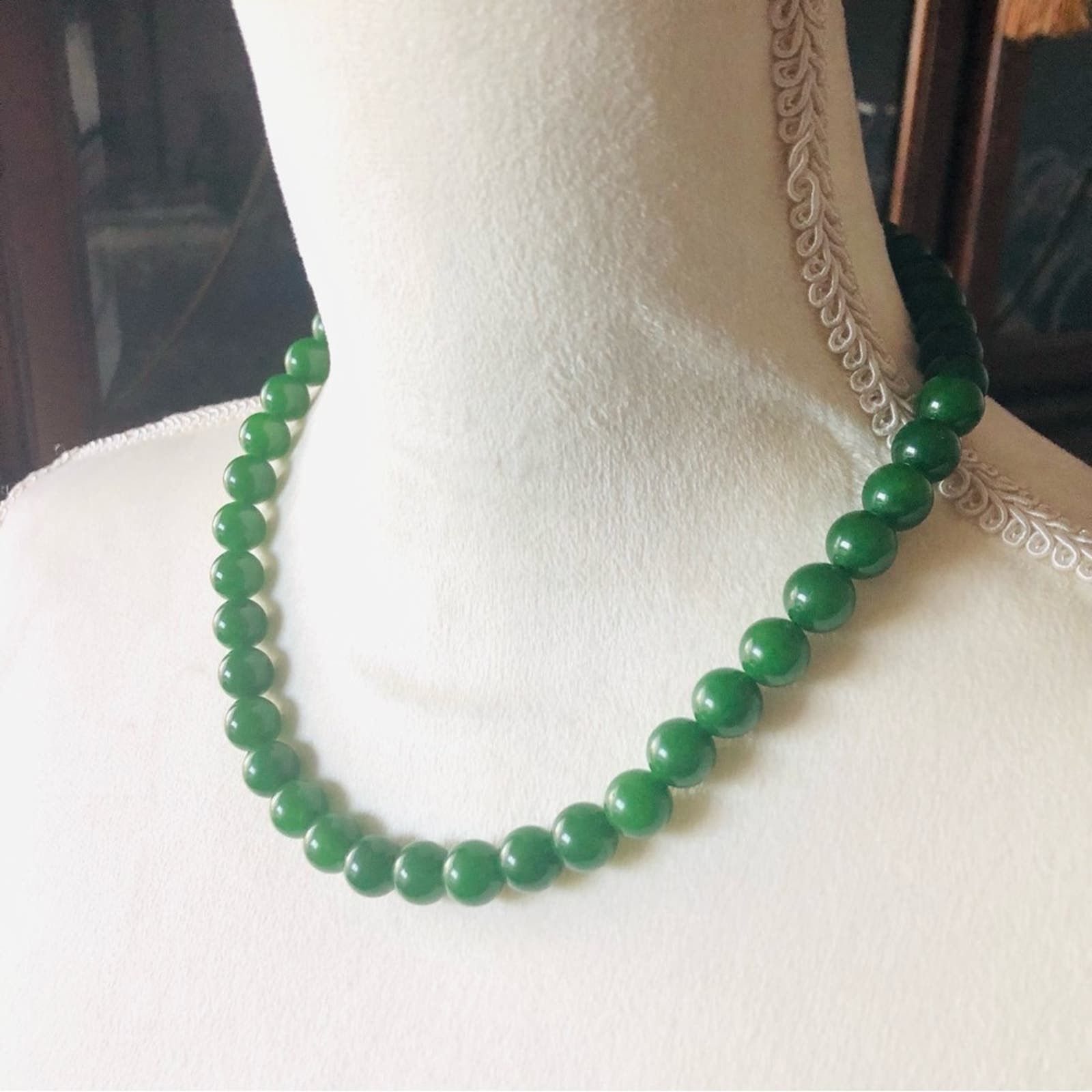 image of Jewelry Genuine Nephrite Jade 10Mm Round Bead Necklace in Green, Women's