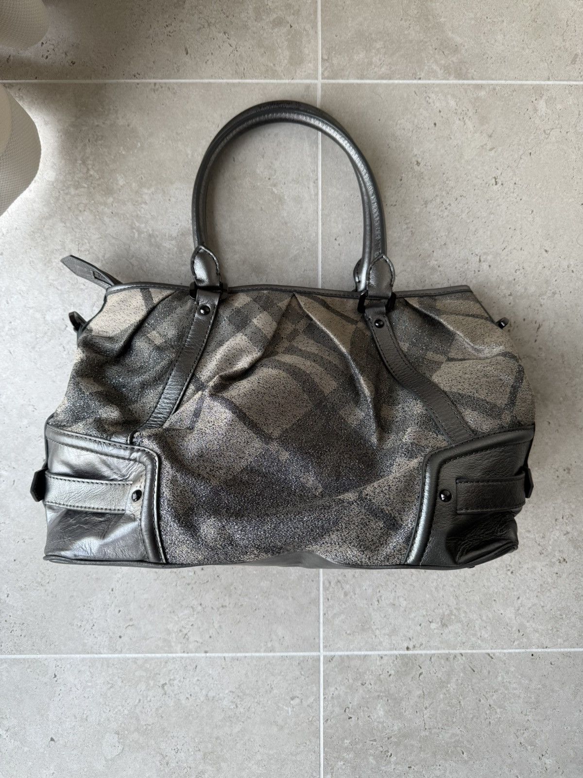 Burberry Burberry Pewter Shimmer Check Tote Should Bag Size ONE SIZE - 2 Thumbnail